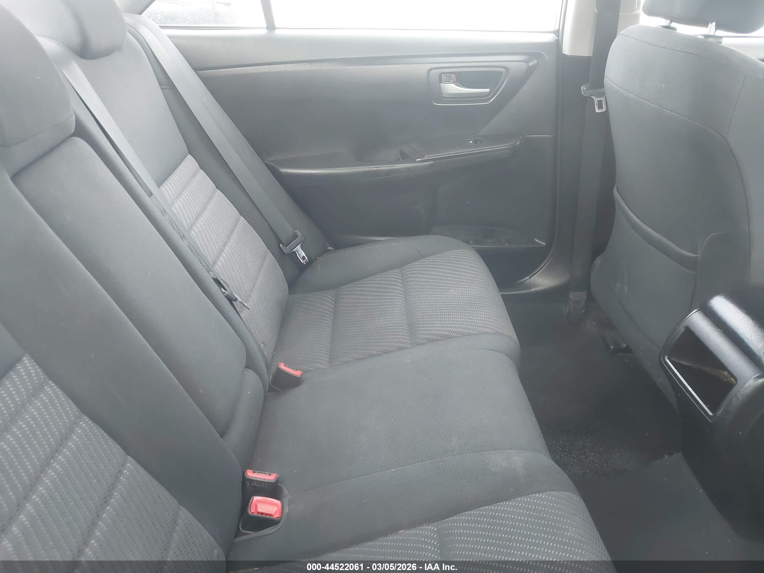 TOYOTA CAMRY image 8