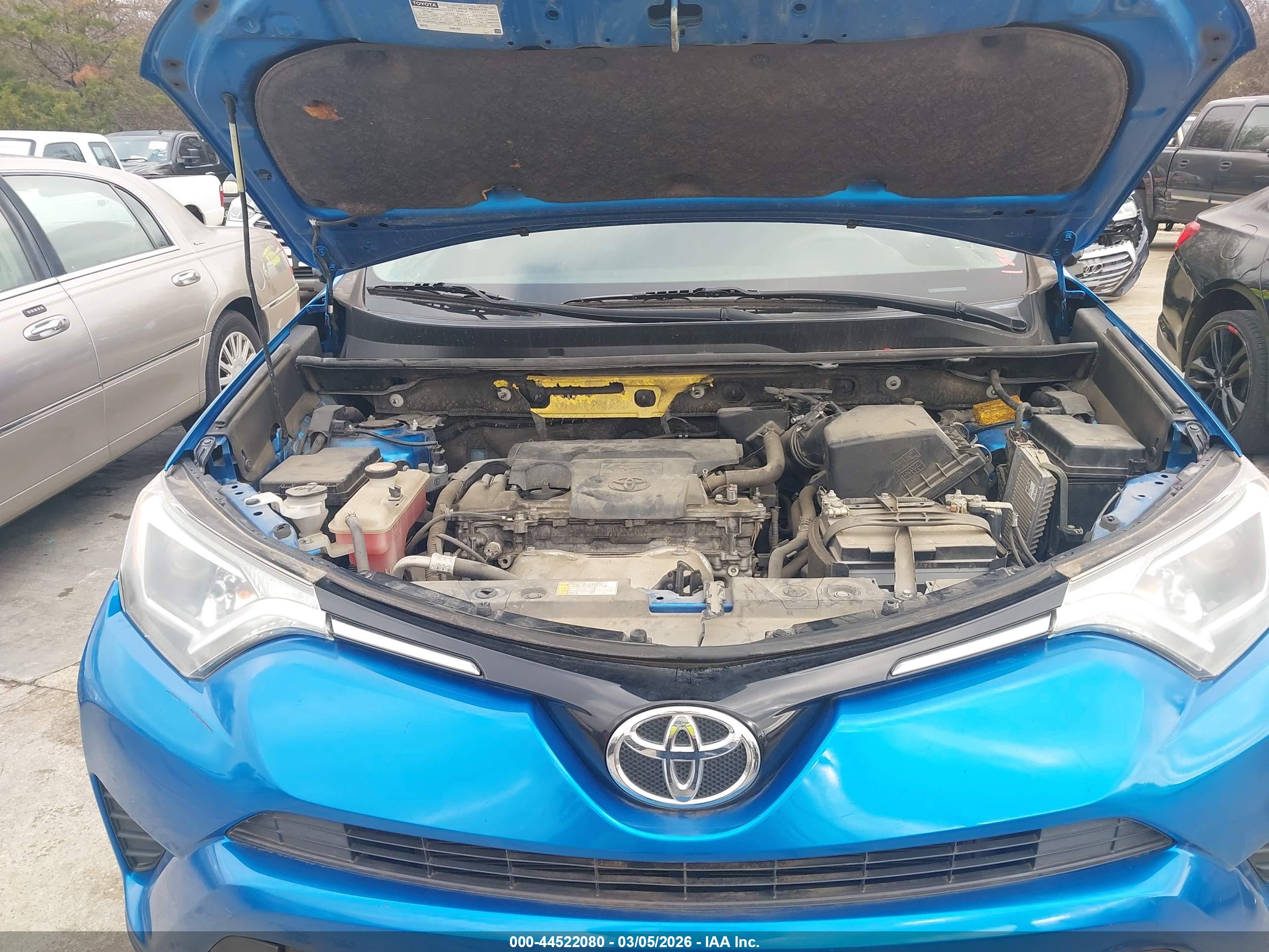 TOYOTA RAV4 image 10