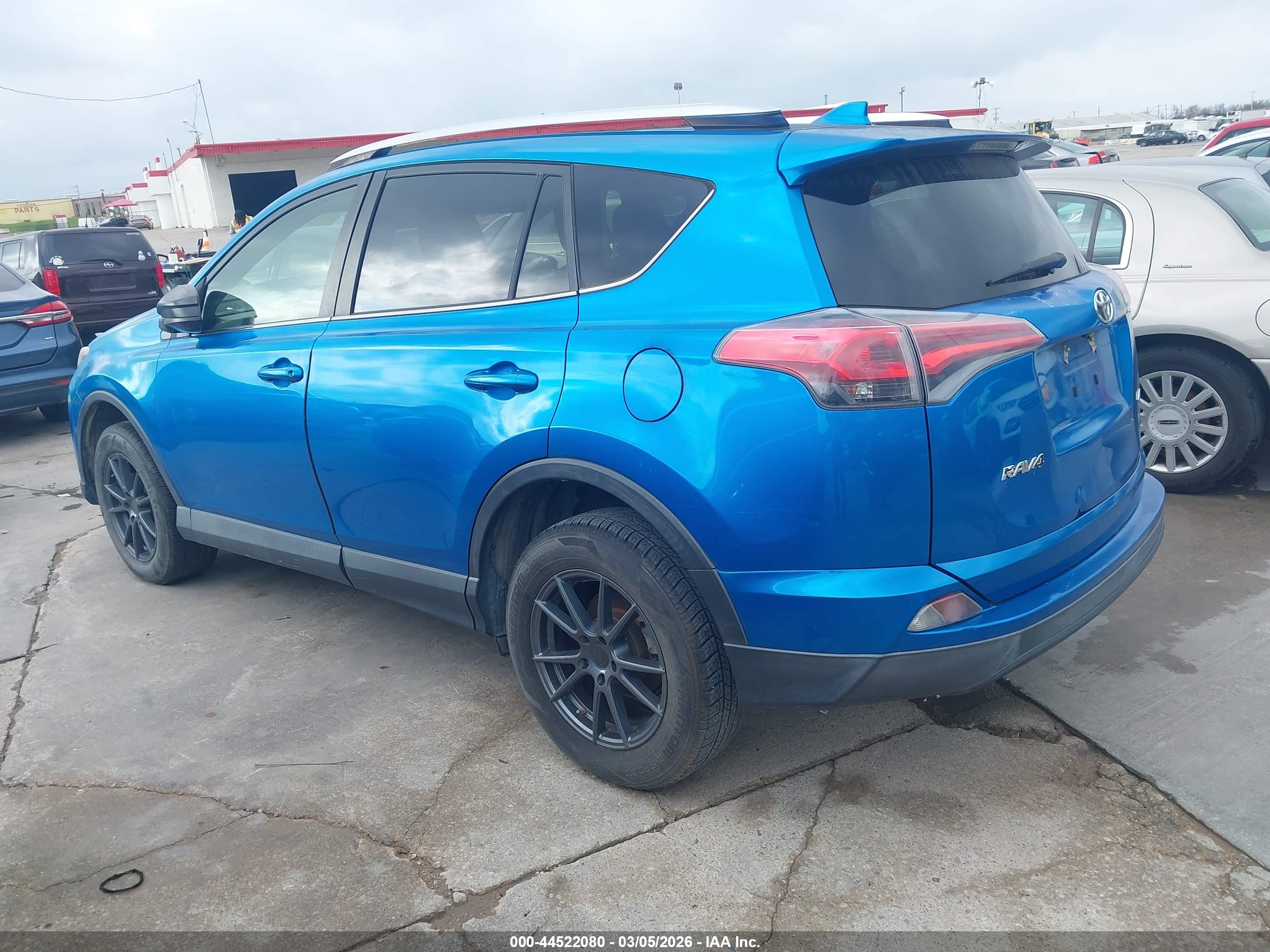 TOYOTA RAV4 image 3