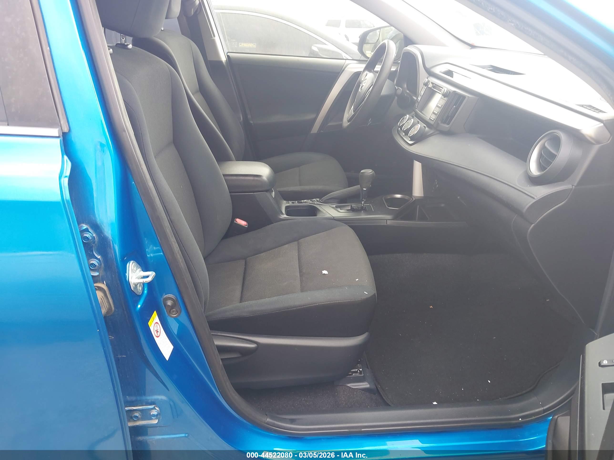 TOYOTA RAV4 image 5