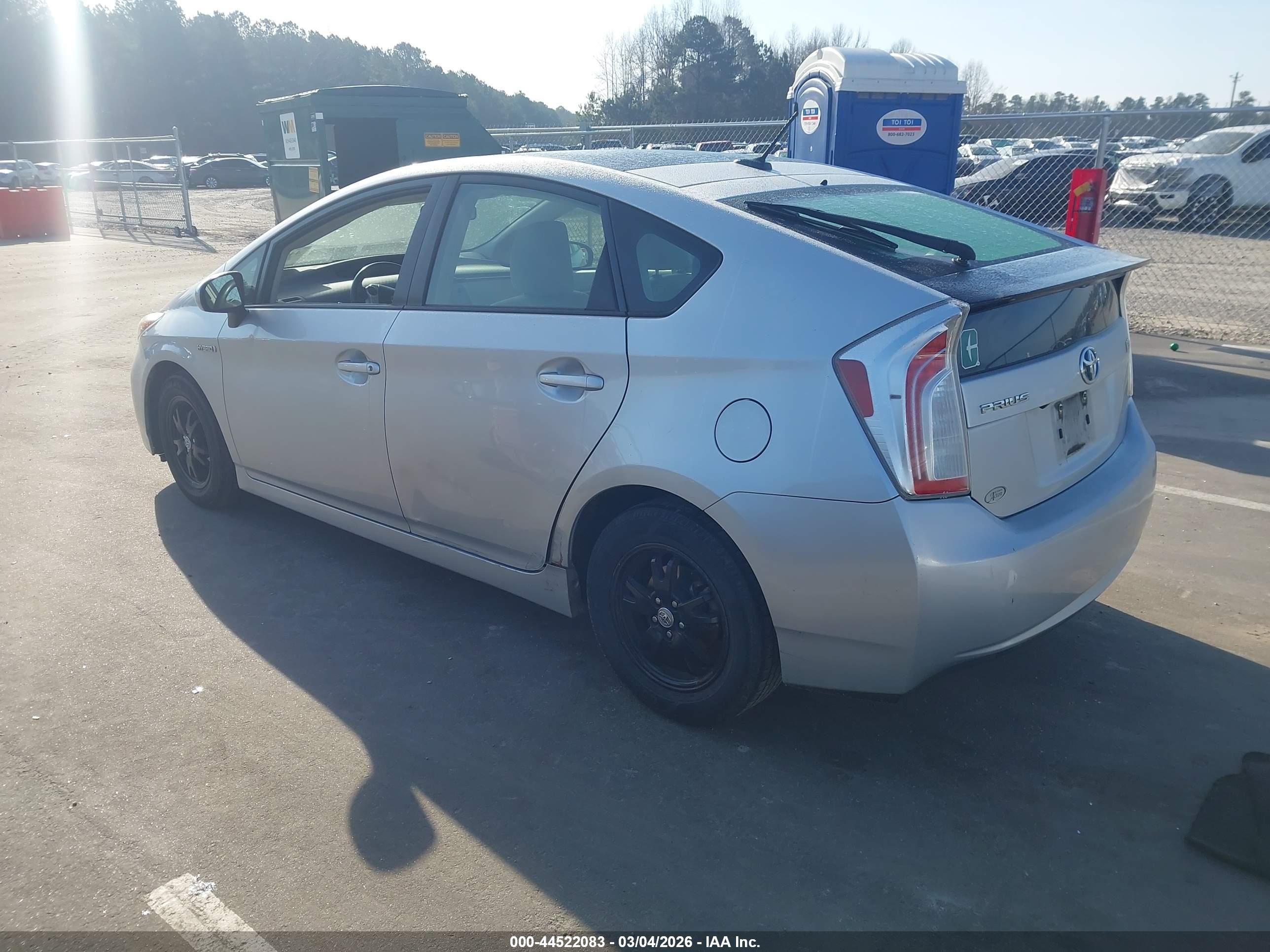 TOYOTA PRIUS image 3