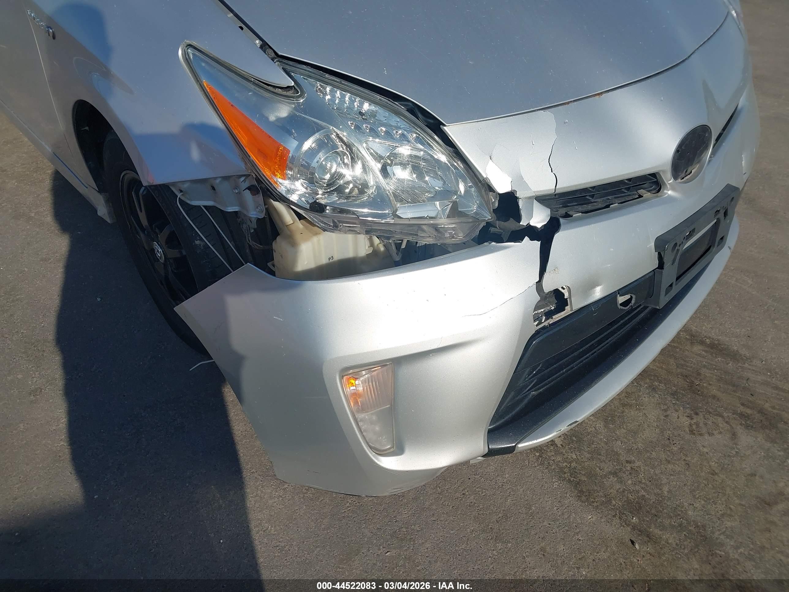 TOYOTA PRIUS image 6