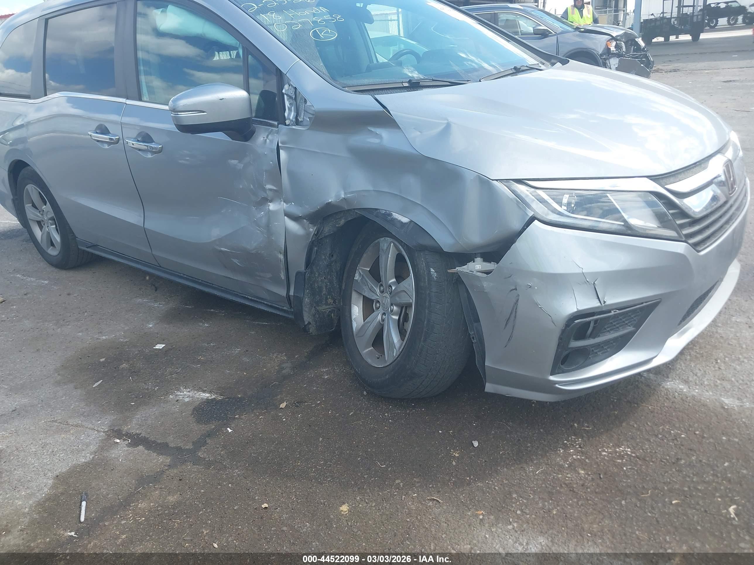 HONDA ODYSSEY image 6