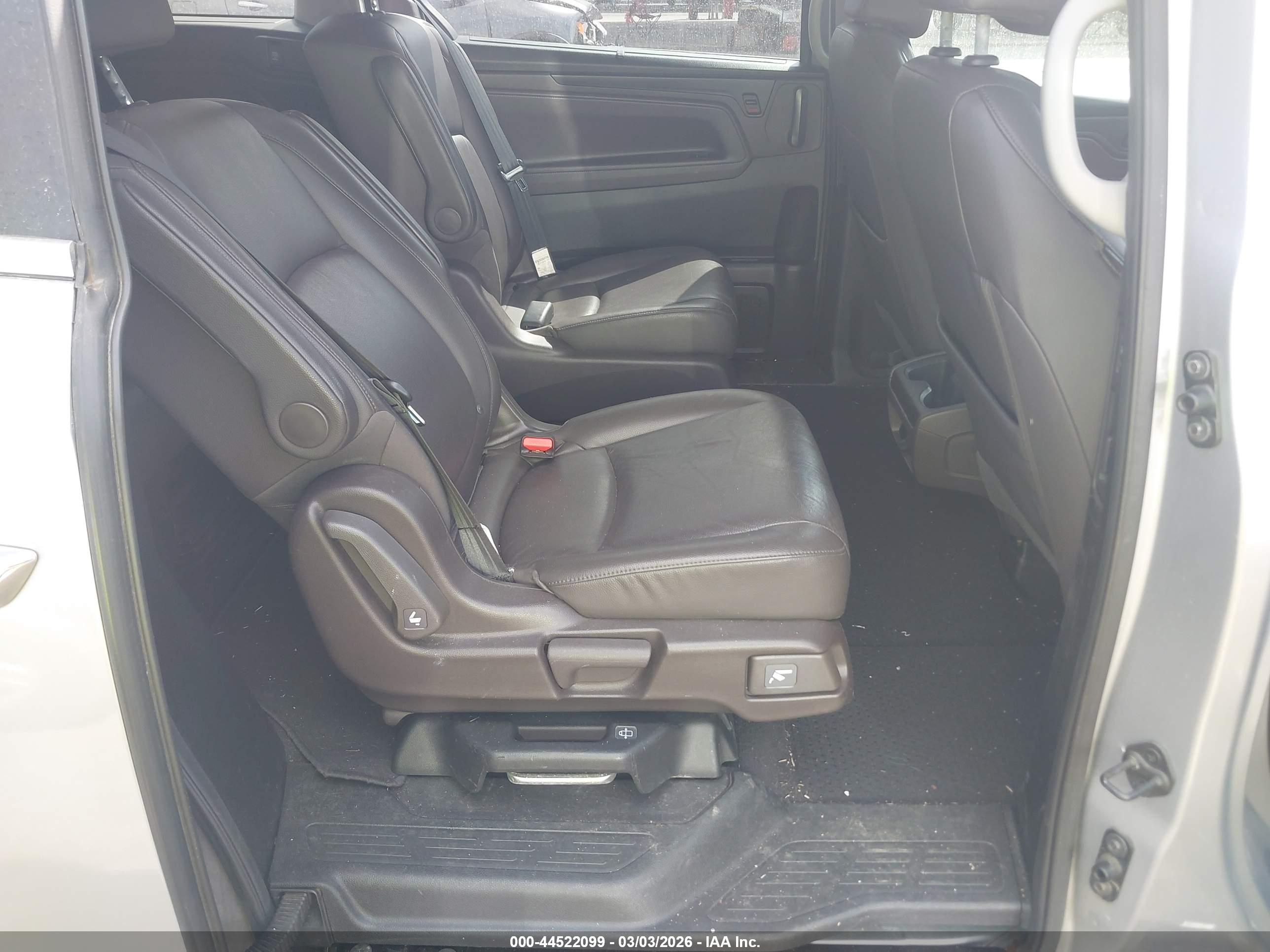 HONDA ODYSSEY image 8