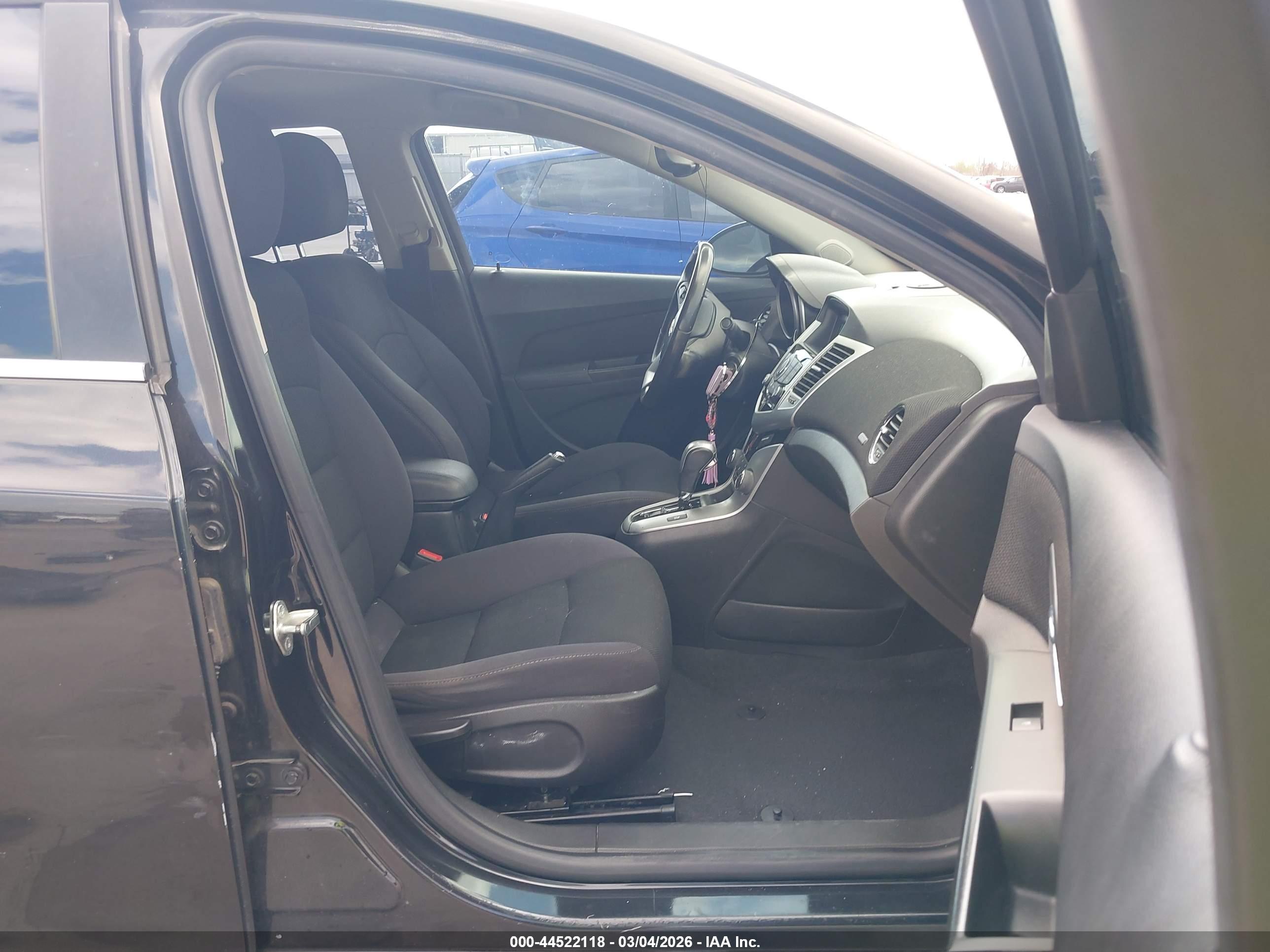 CHEVROLET CRUZE image 5