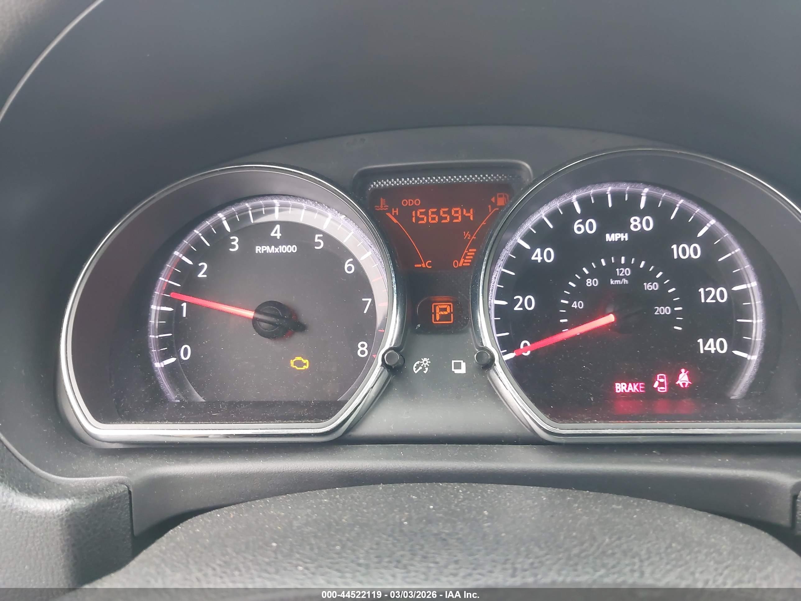 NISSAN VERSA image 7