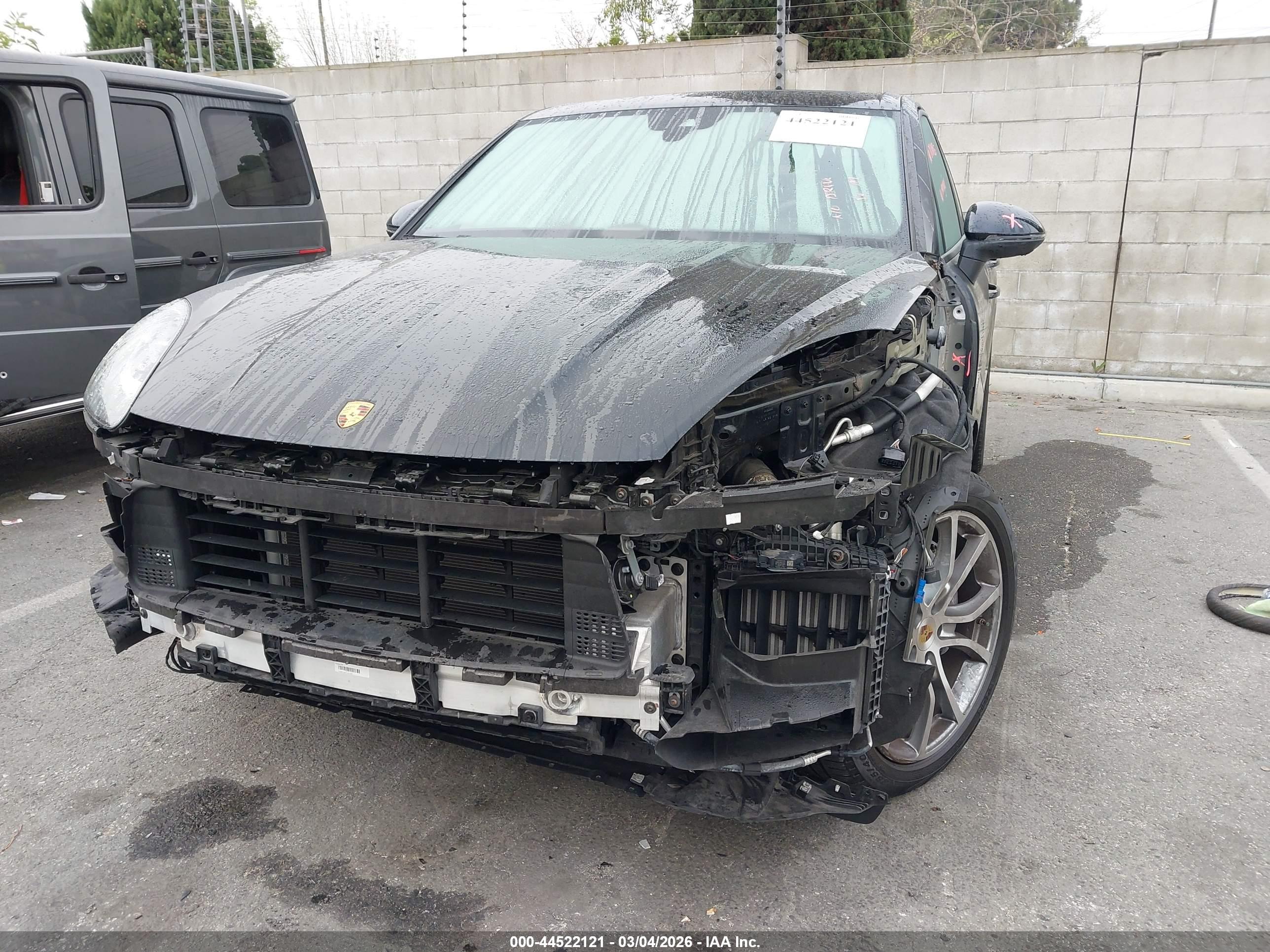 PORSCHE CAYENNE image 6