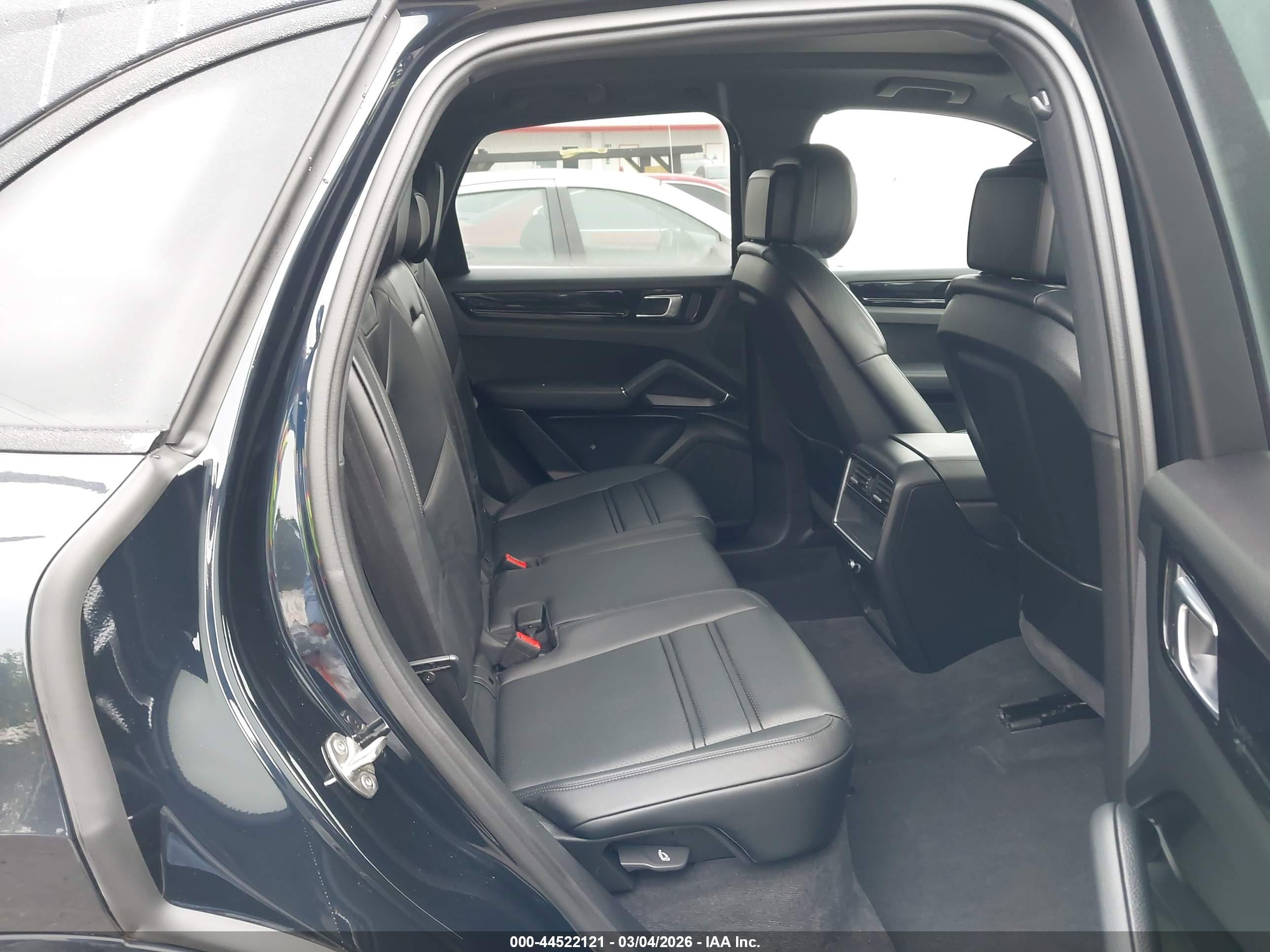 PORSCHE CAYENNE image 8