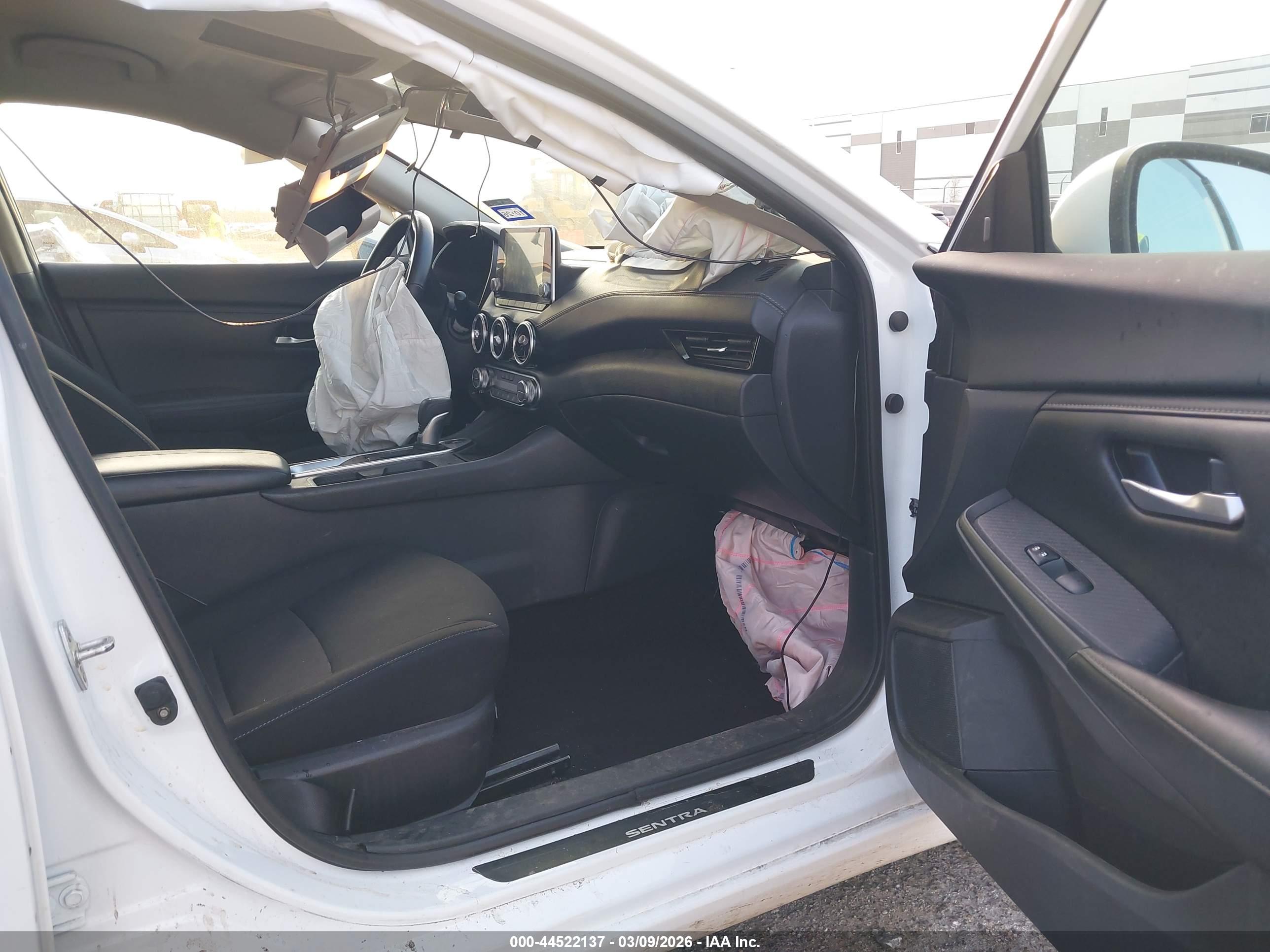 NISSAN SENTRA image 5