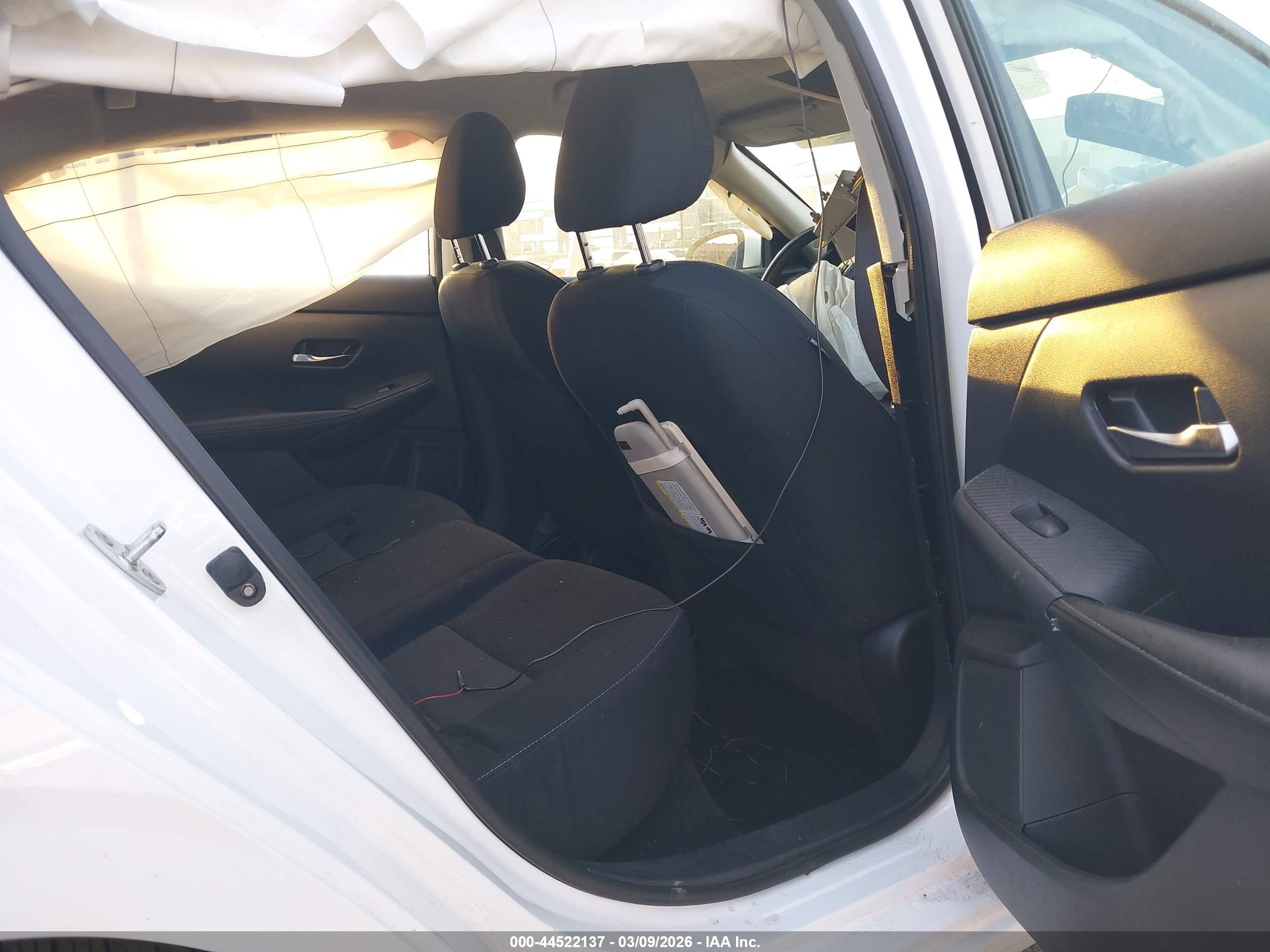 NISSAN SENTRA image 8