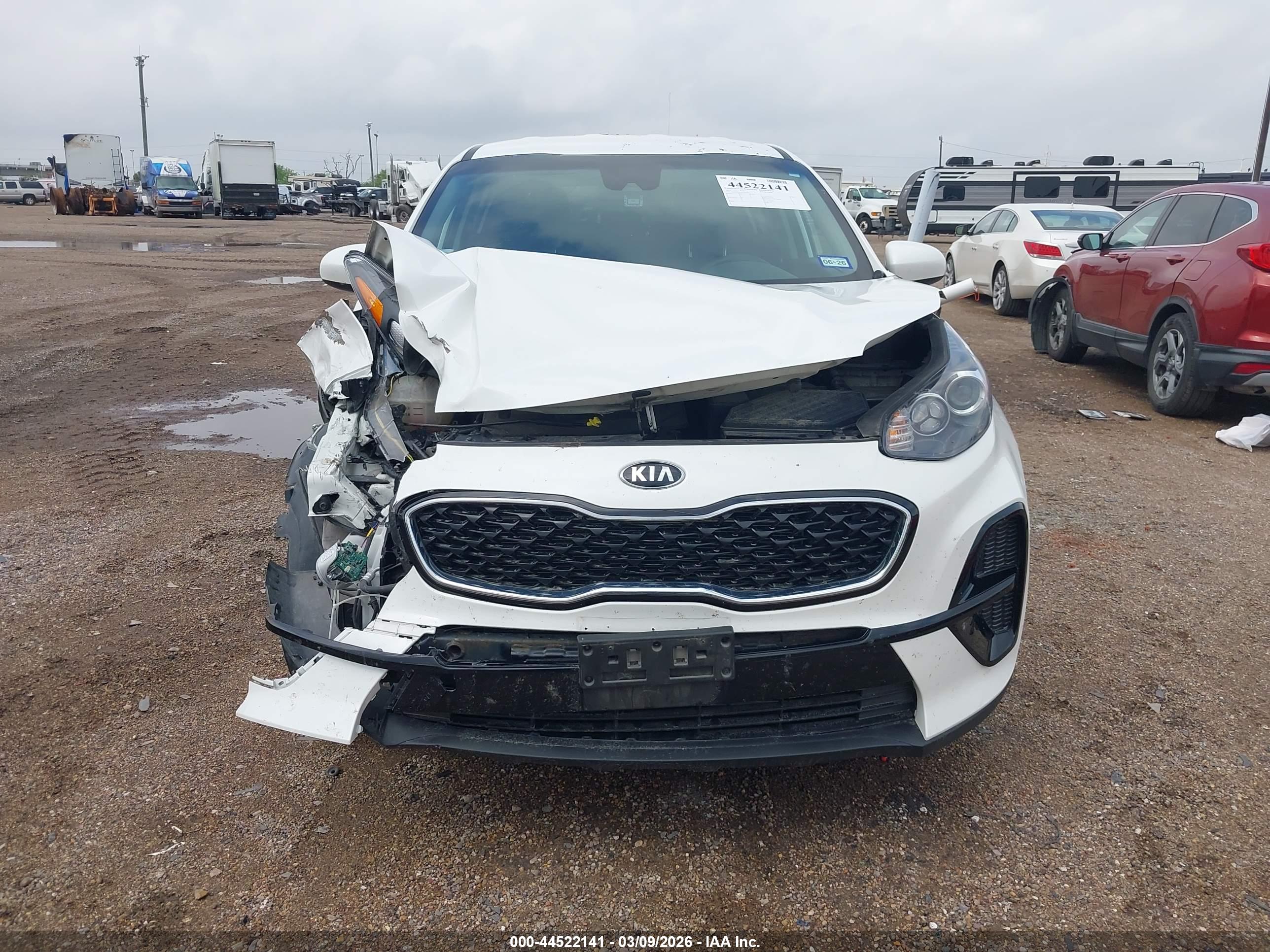 KIA SPORTAGE image 6