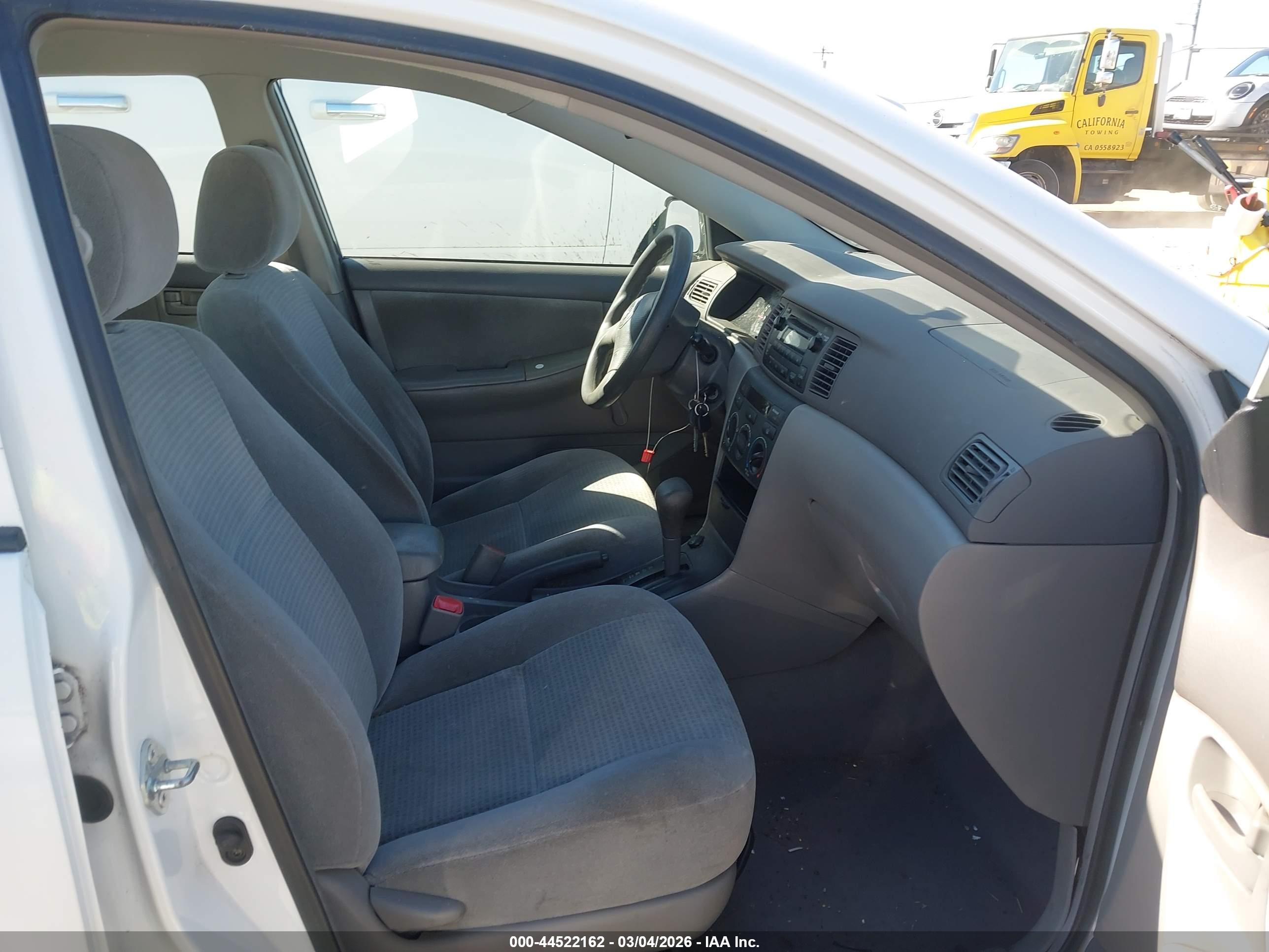 TOYOTA COROLLA image 5