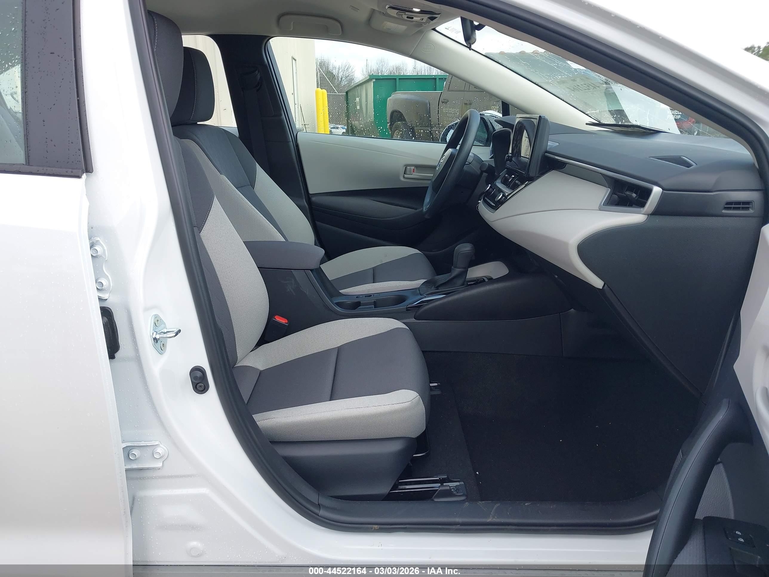 TOYOTA COROLLA image 5