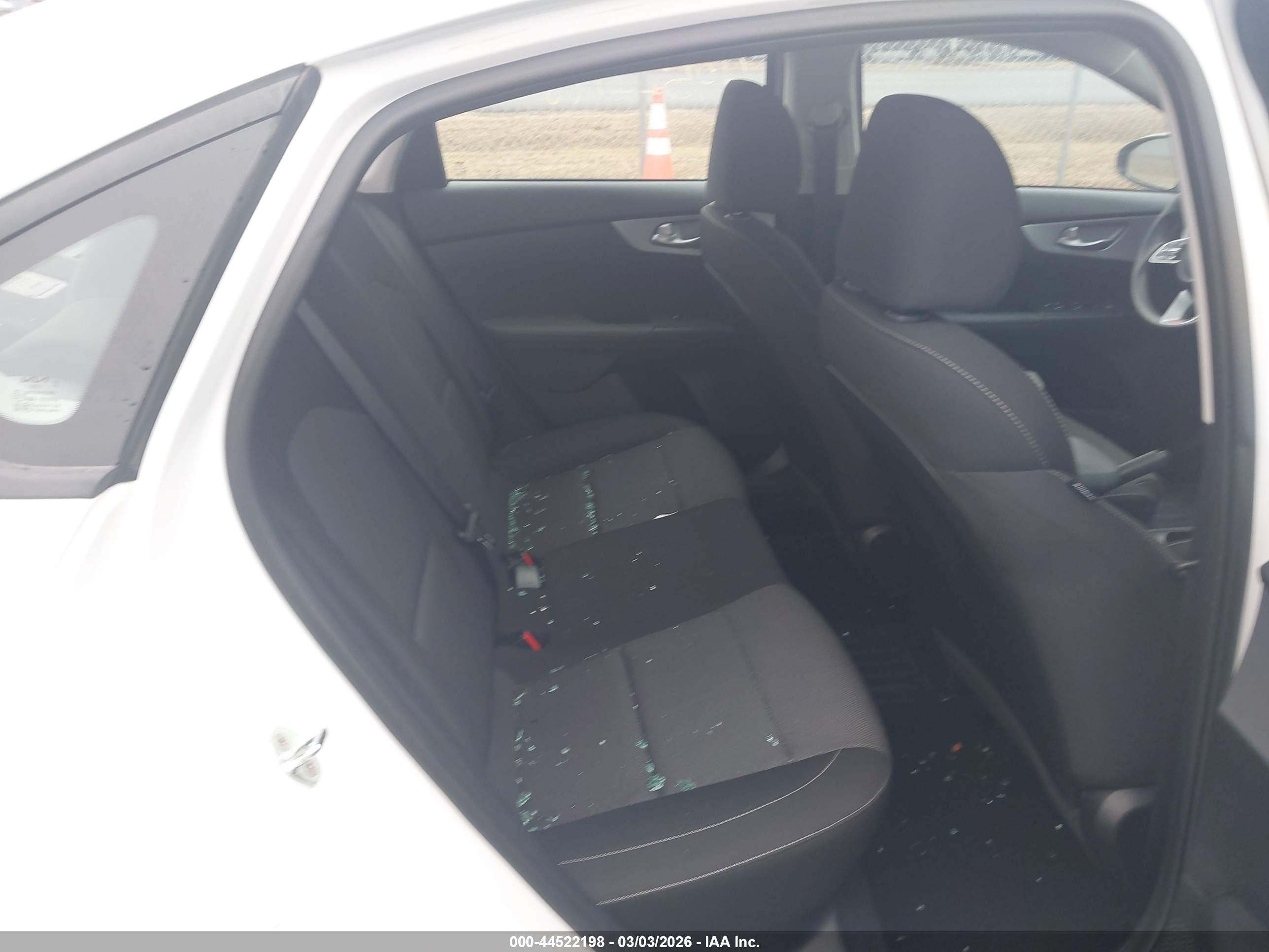 KIA FORTE image 8