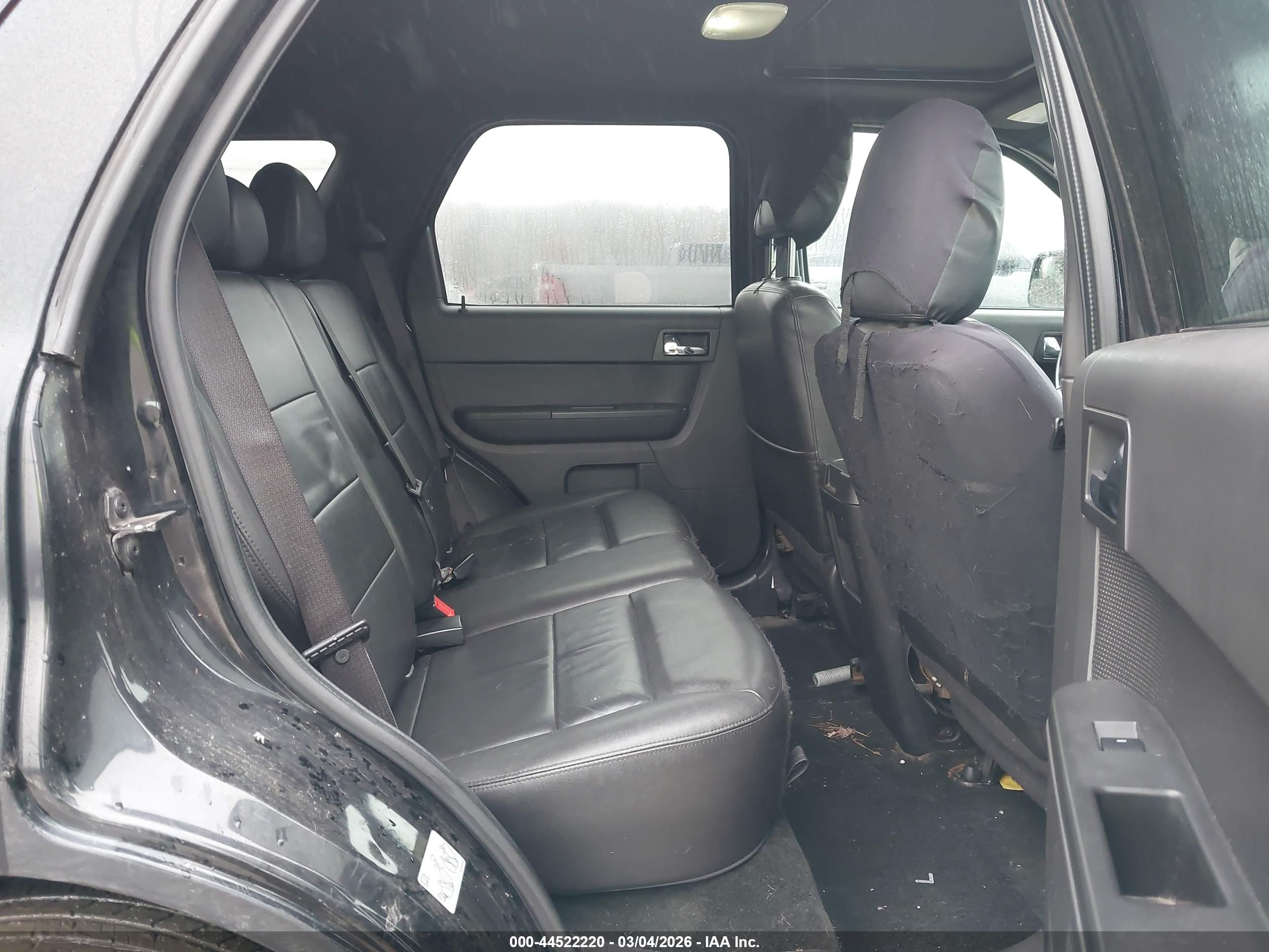 FORD ESCAPE image 8