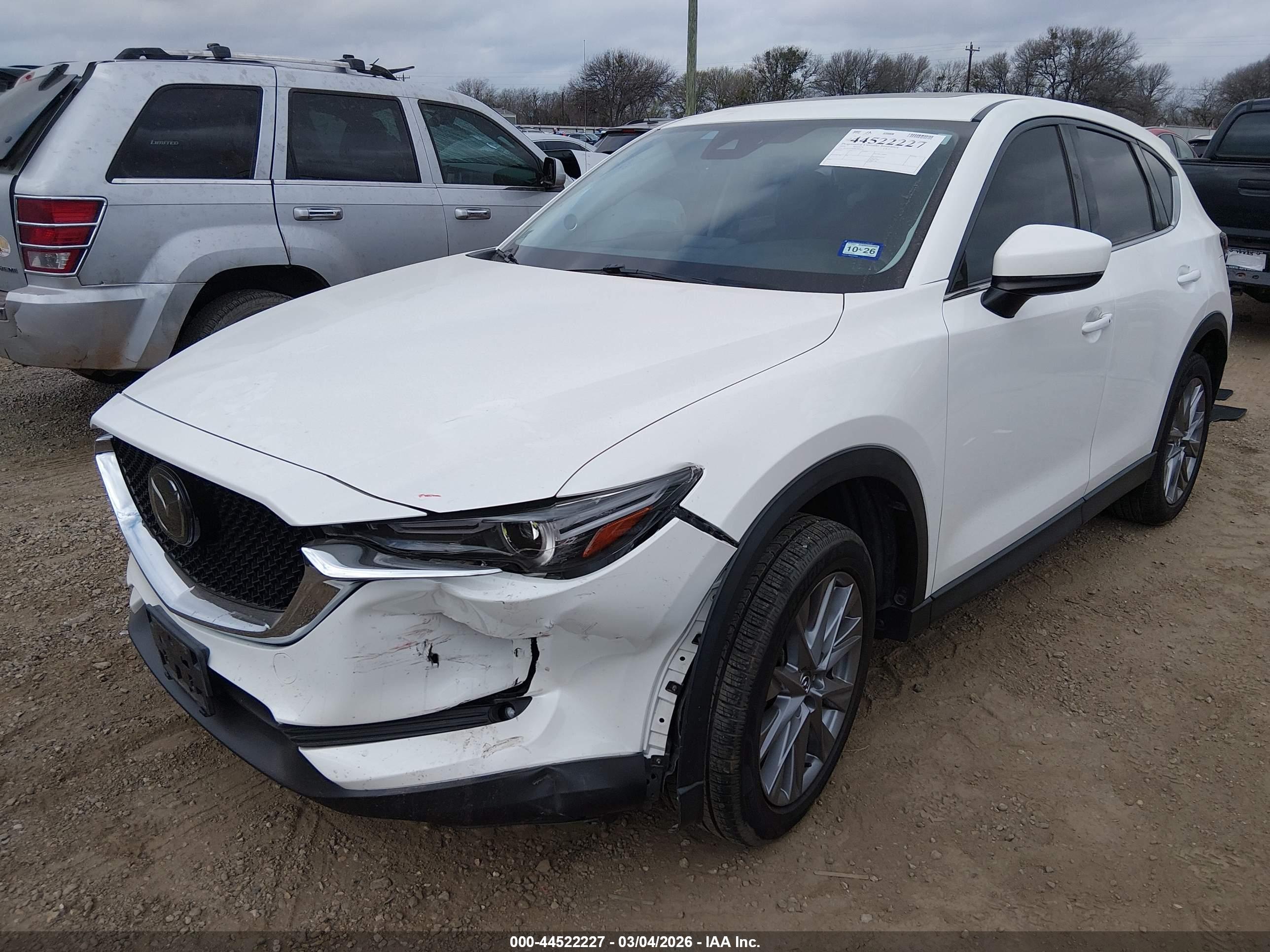 MAZDA CX-5 image 2