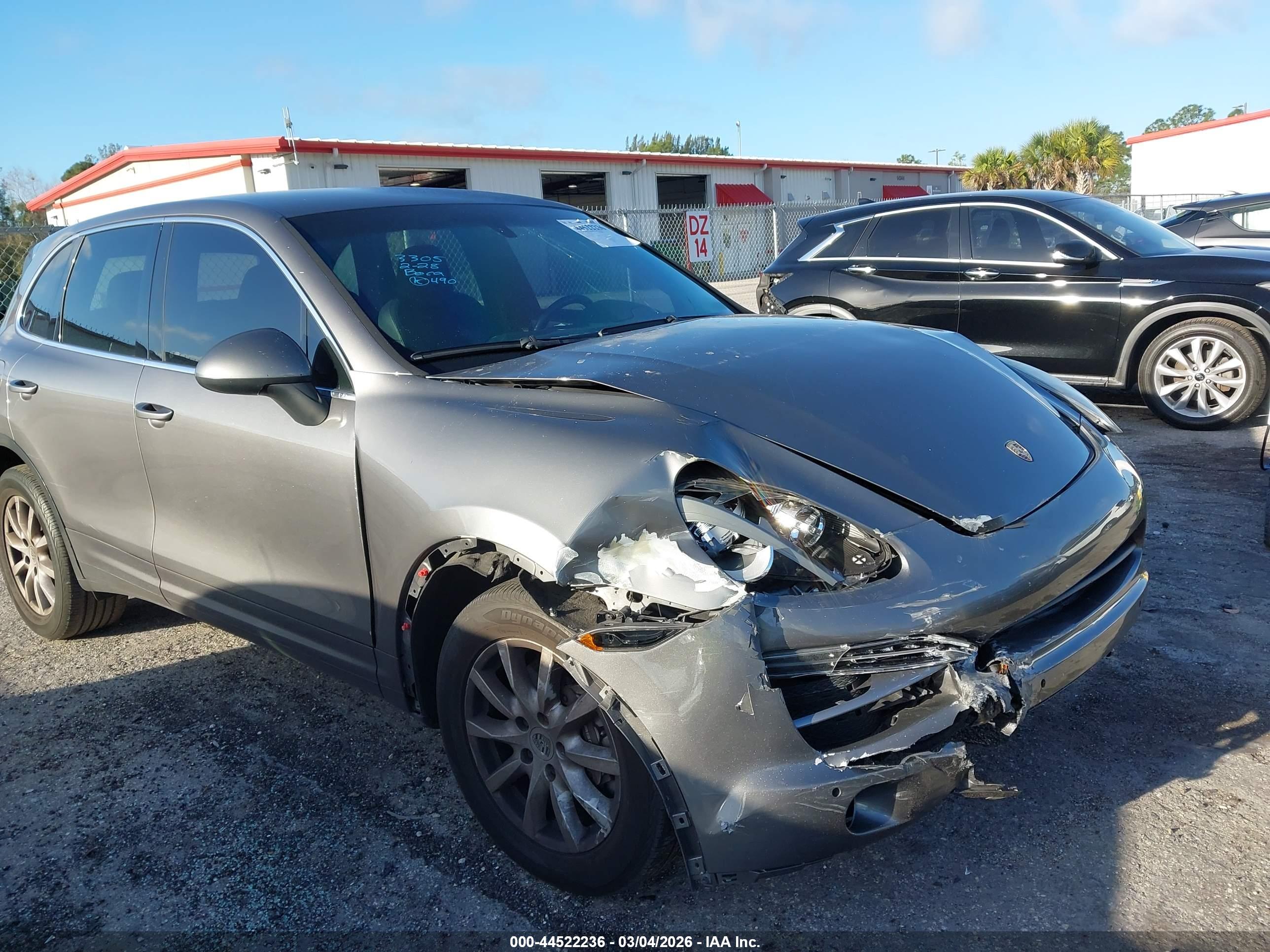 PORSCHE CAYENNE image 6