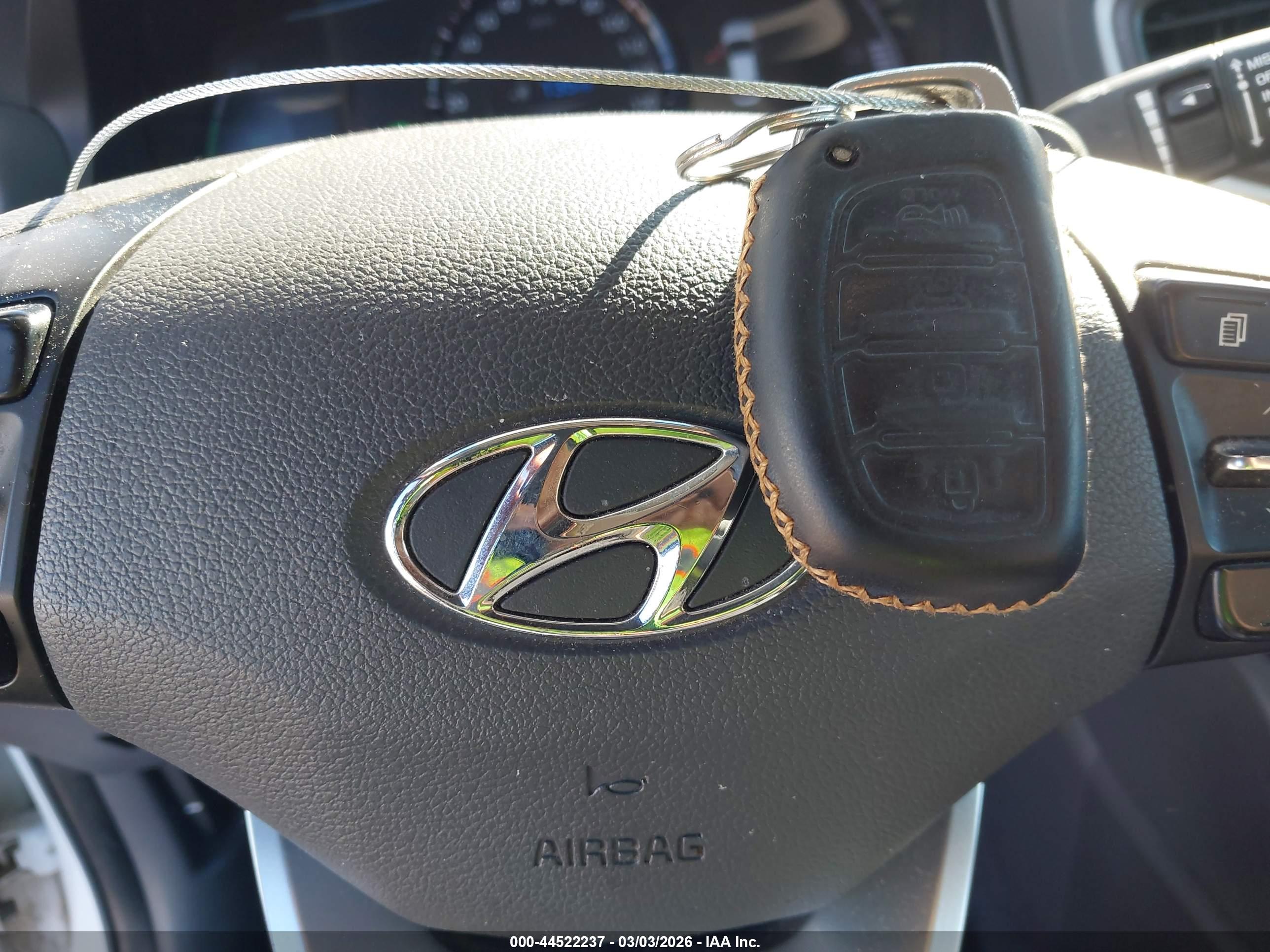 HYUNDAI IONIQ image 11