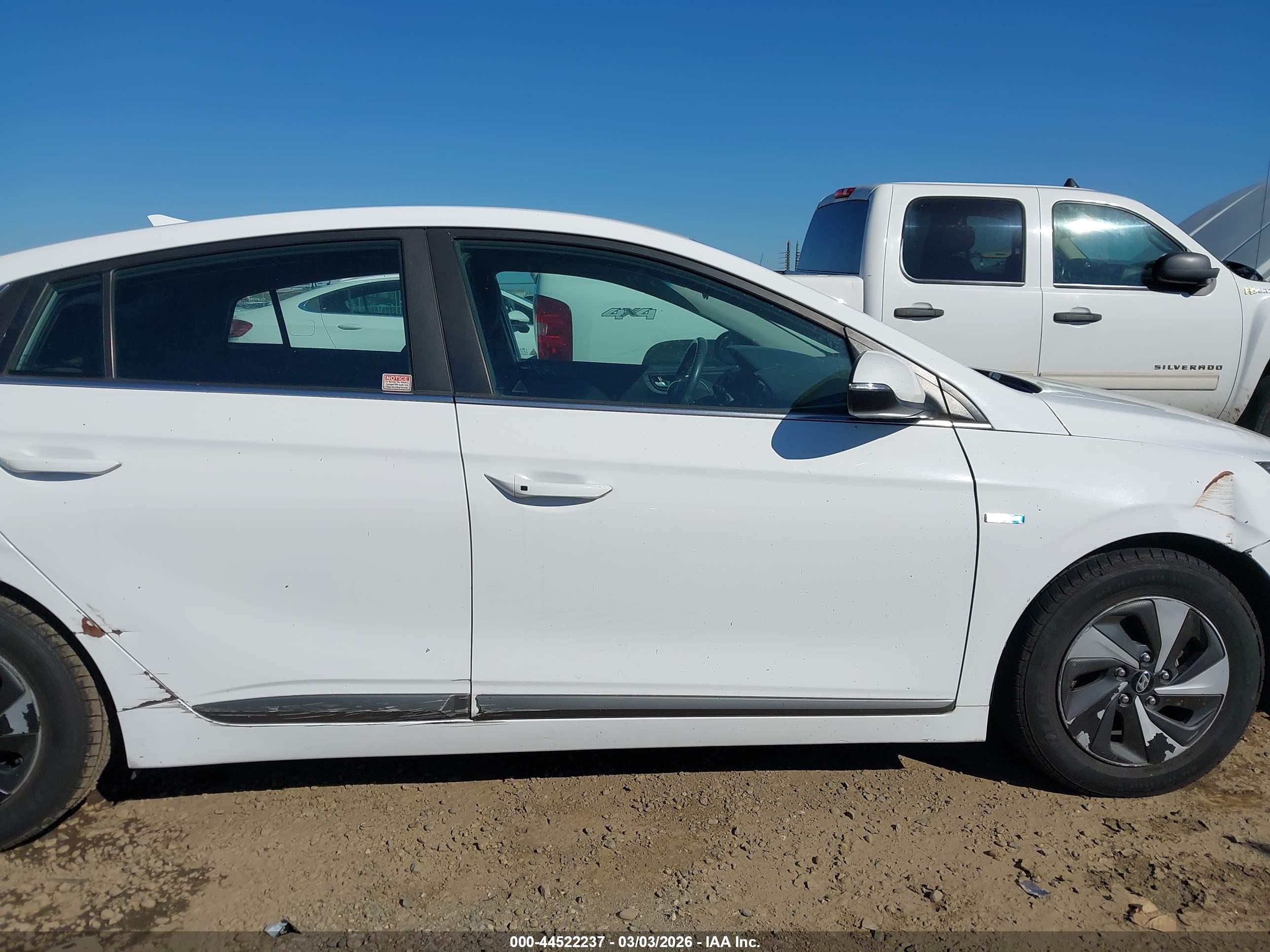 HYUNDAI IONIQ image 6