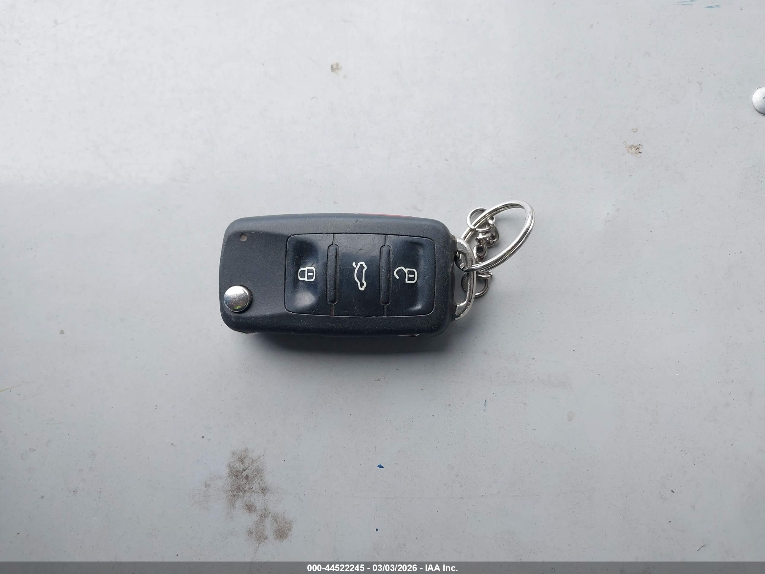 VOLKSWAGEN TIGUAN image 11