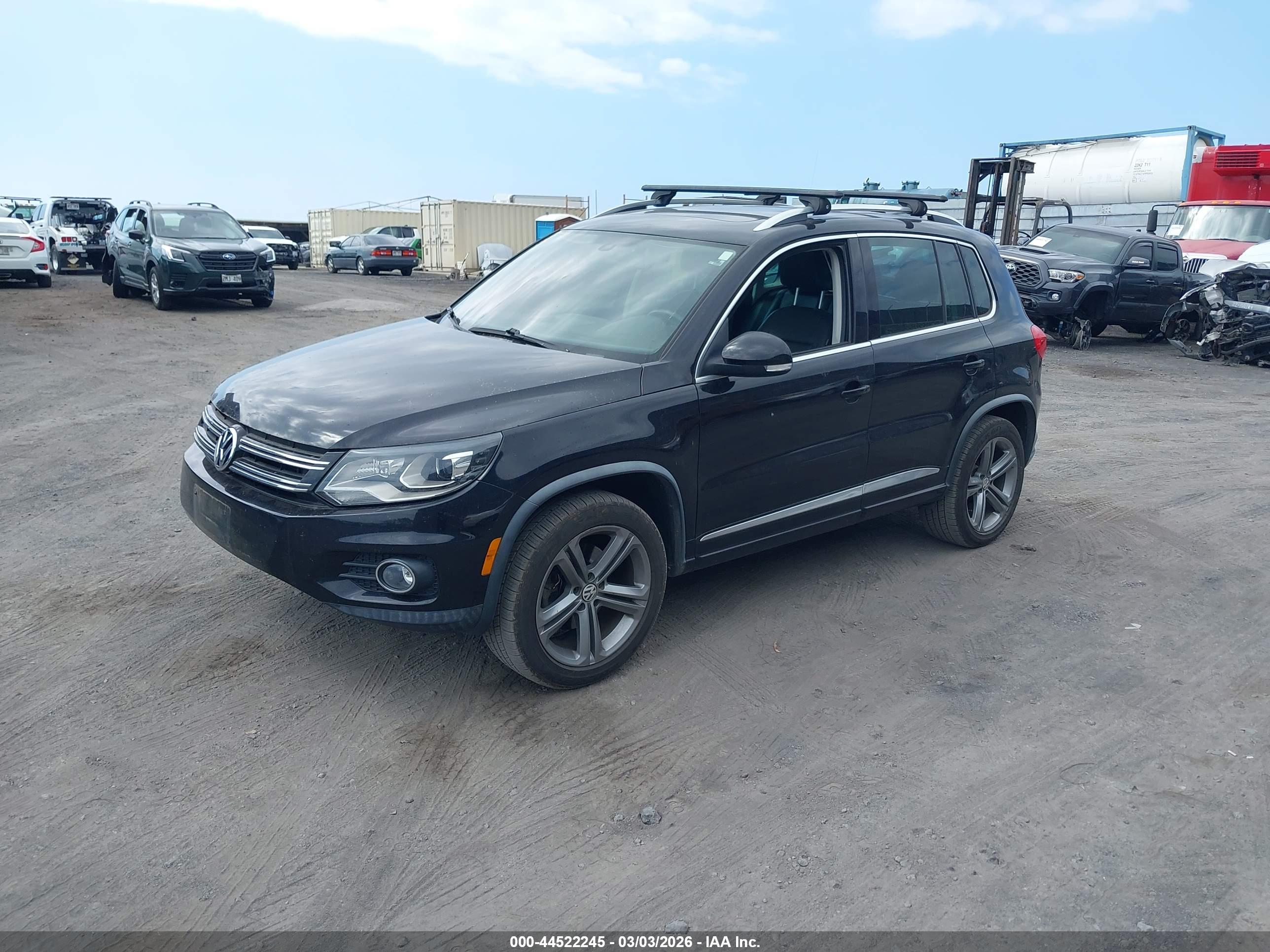 VOLKSWAGEN TIGUAN image 2