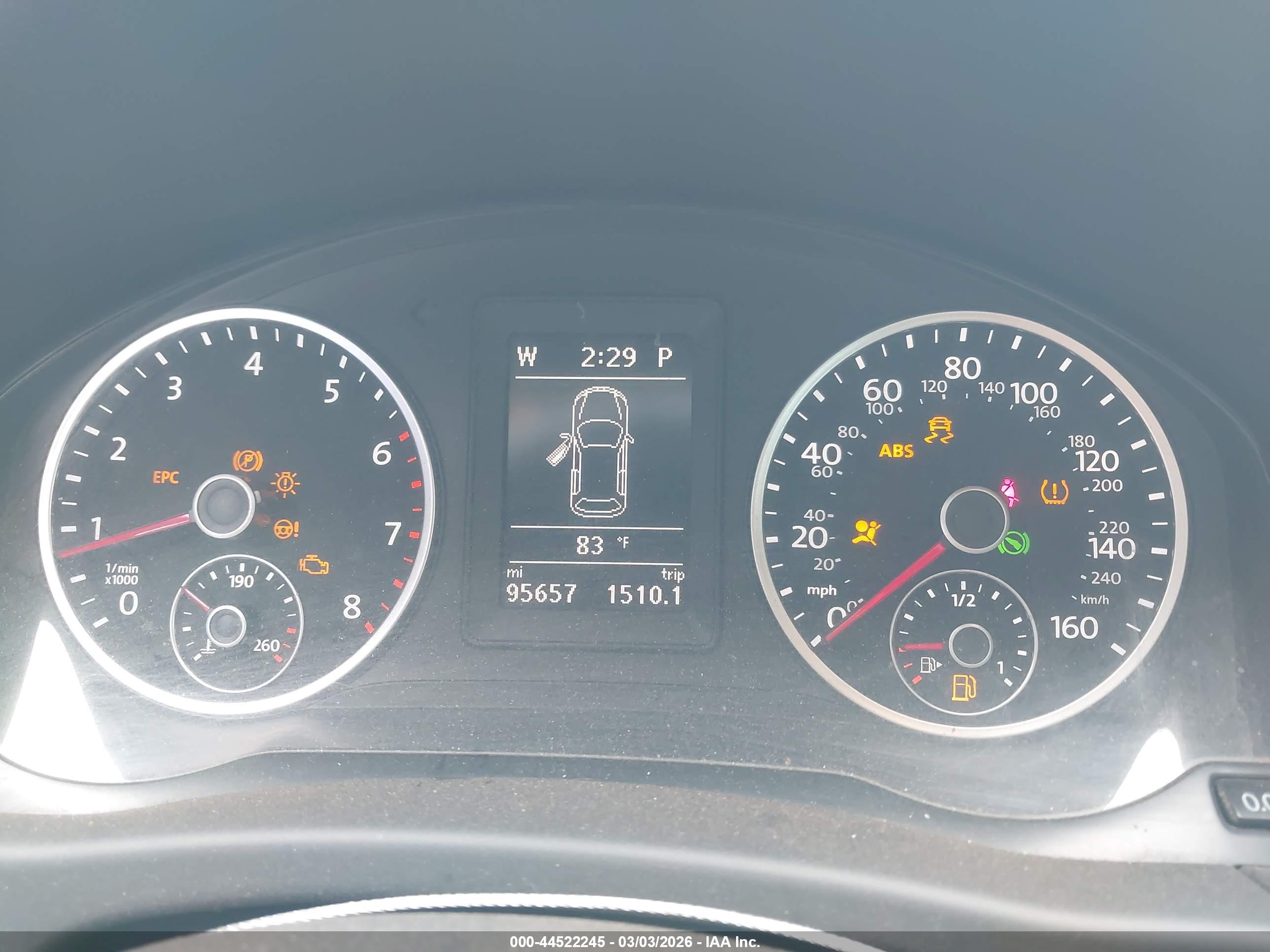VOLKSWAGEN TIGUAN image 7