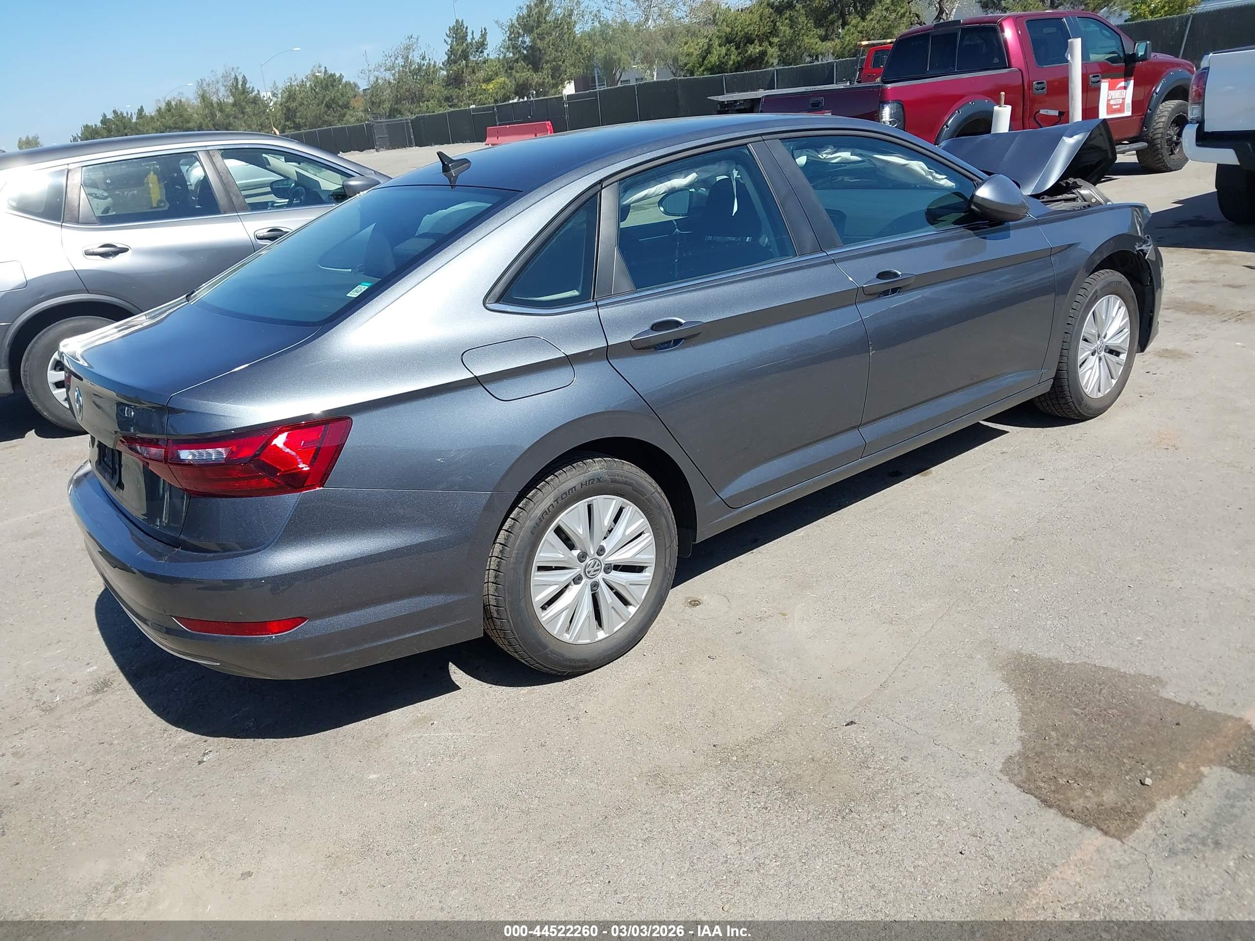 VOLKSWAGEN JETTA image 4