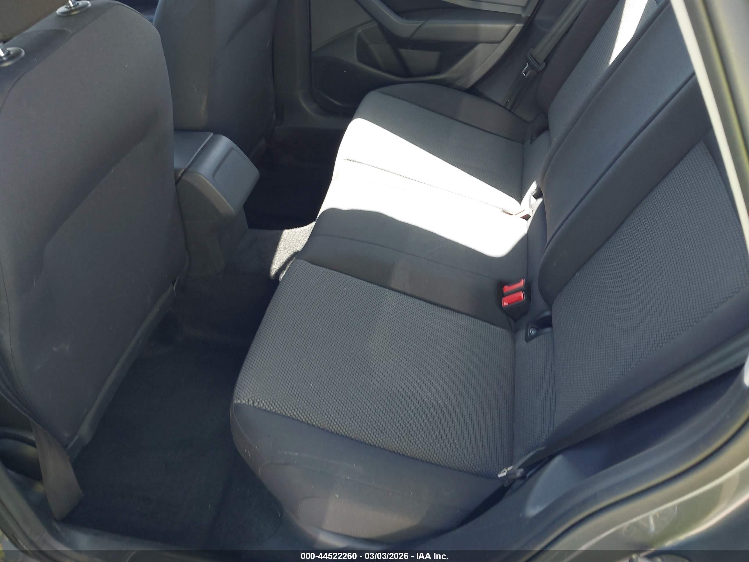VOLKSWAGEN JETTA image 8