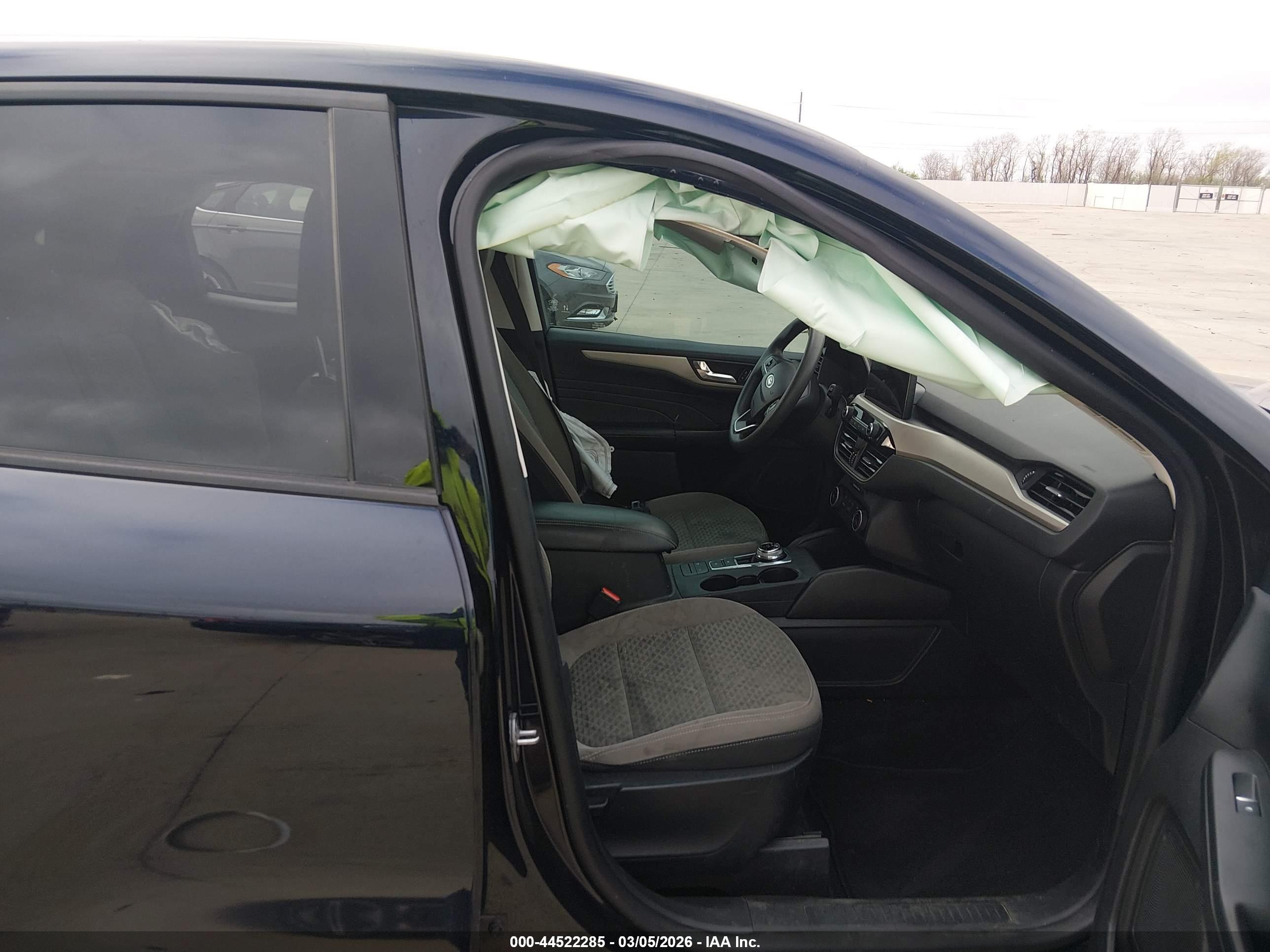 FORD ESCAPE image 5