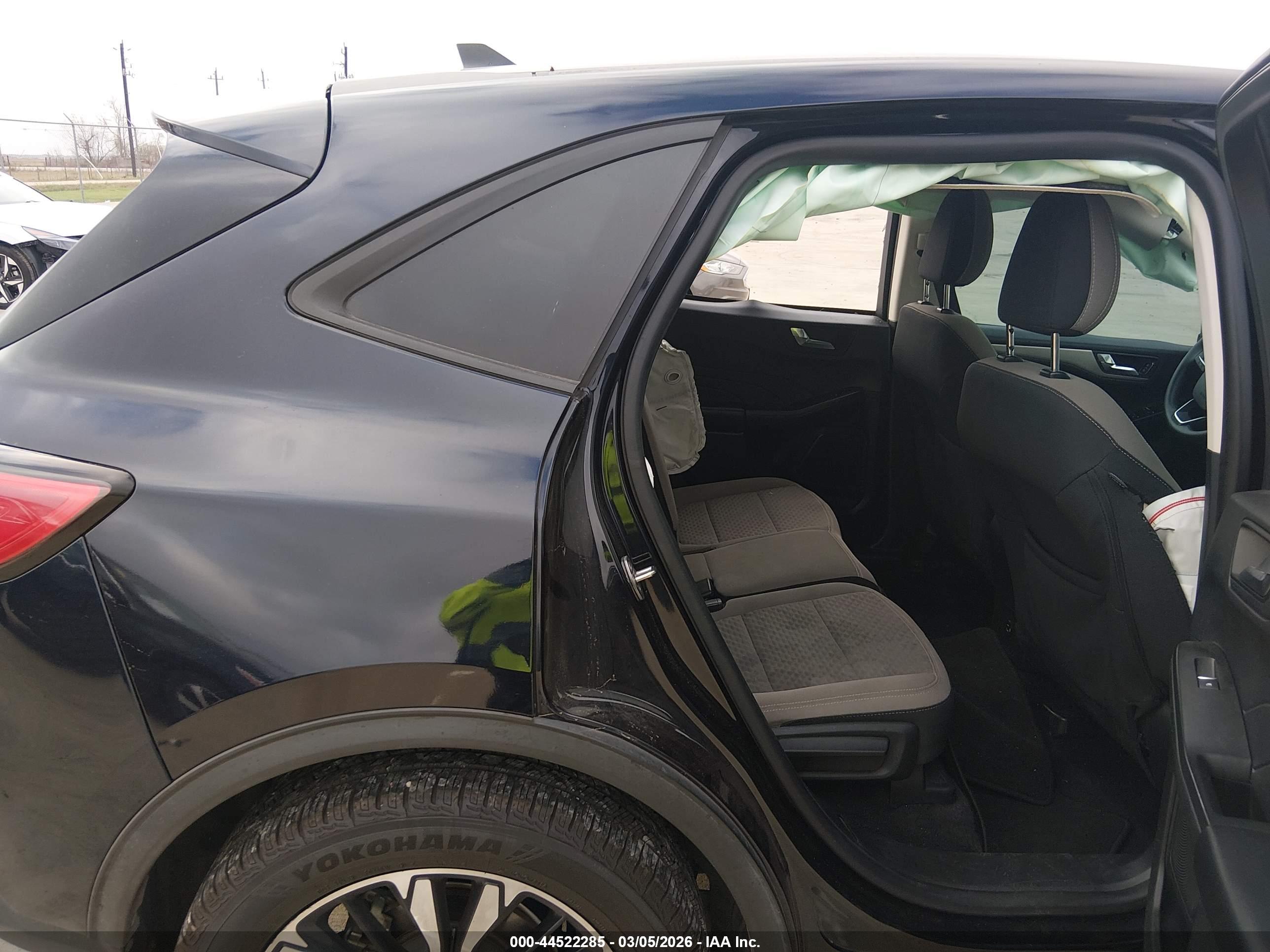 FORD ESCAPE image 8