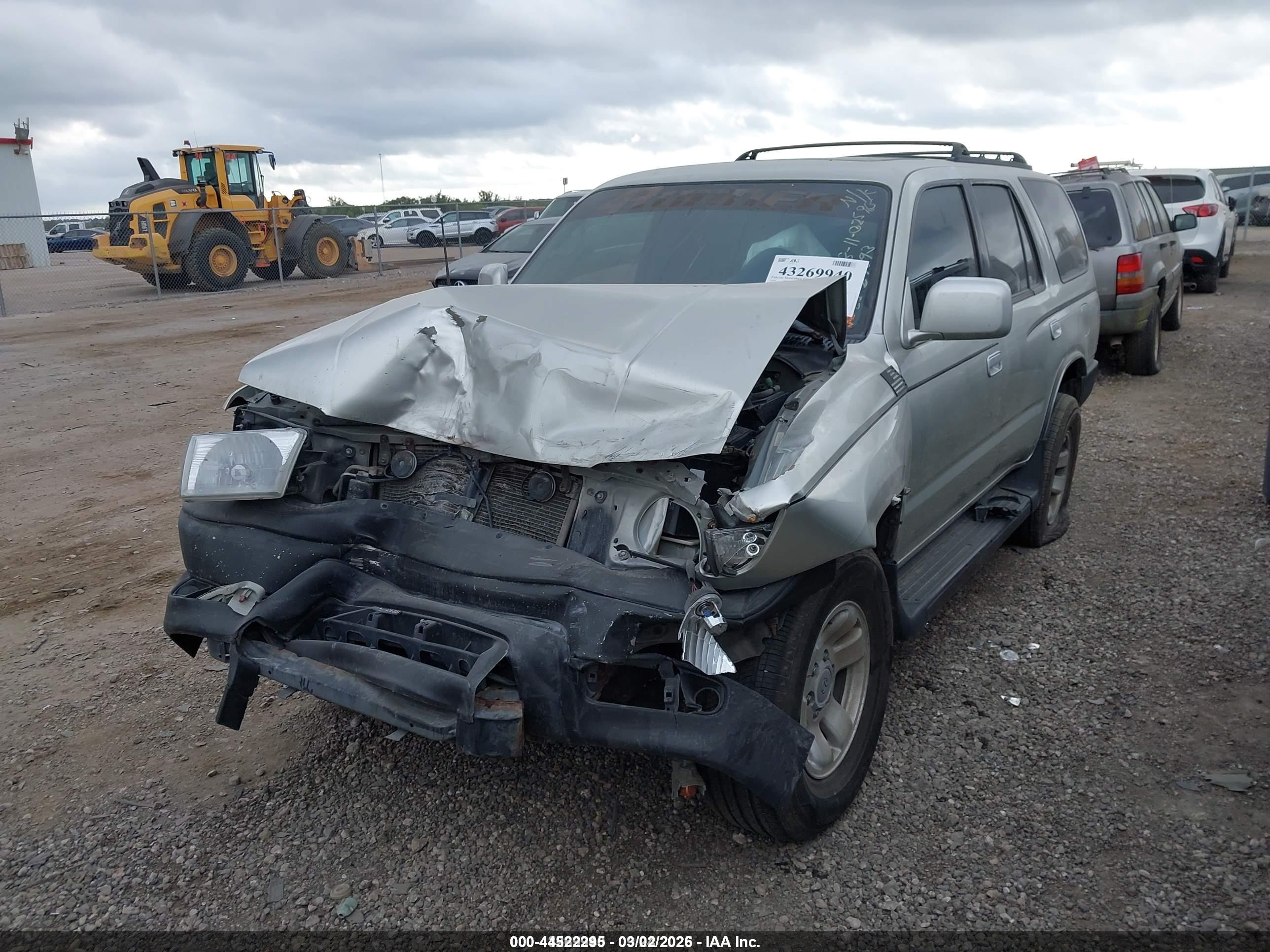TOYOTA 4RUNNER image 2