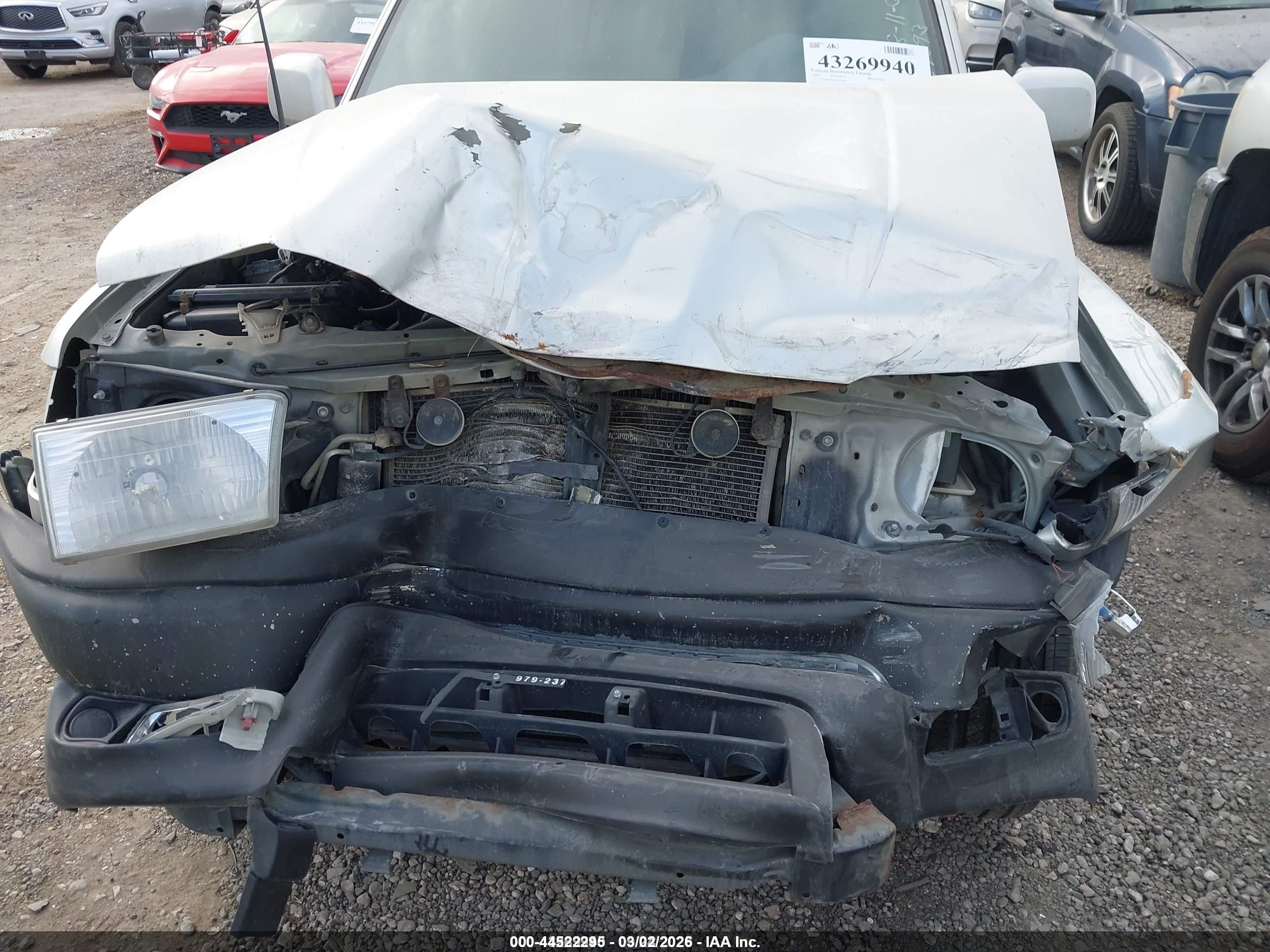 TOYOTA 4RUNNER image 6