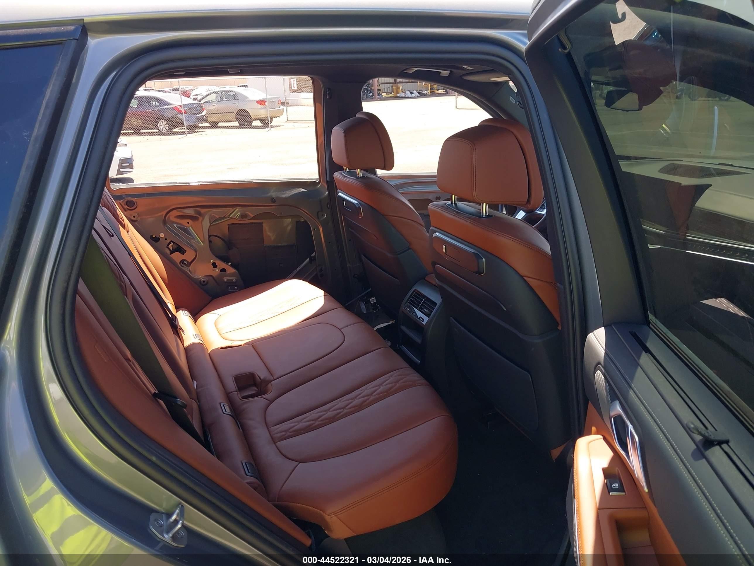 BMW X5 image 8