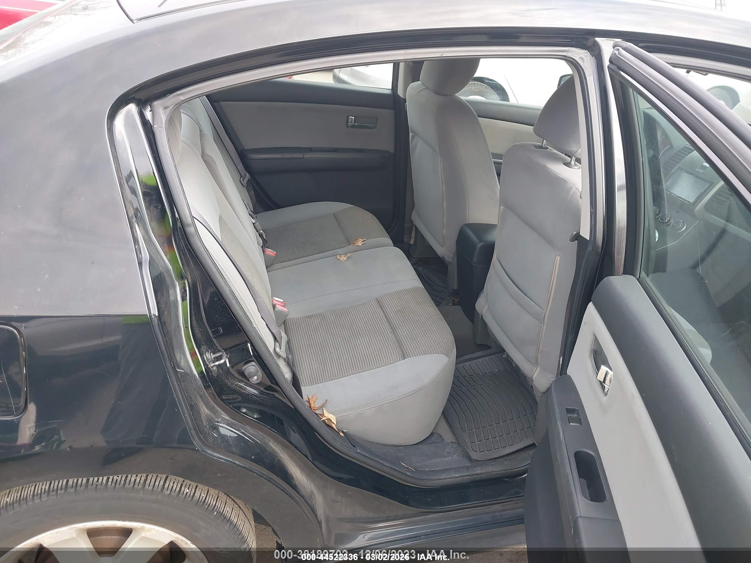 NISSAN SENTRA image 8