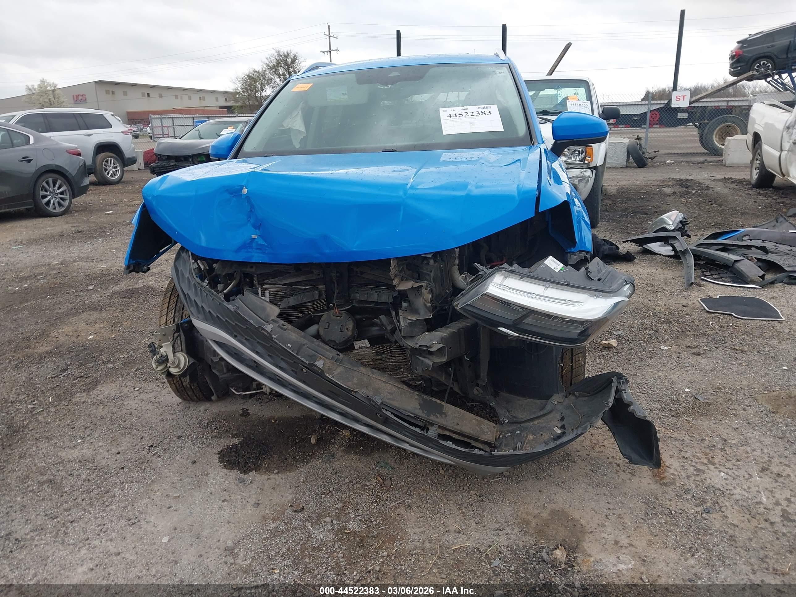 VOLKSWAGEN TAOS image 6