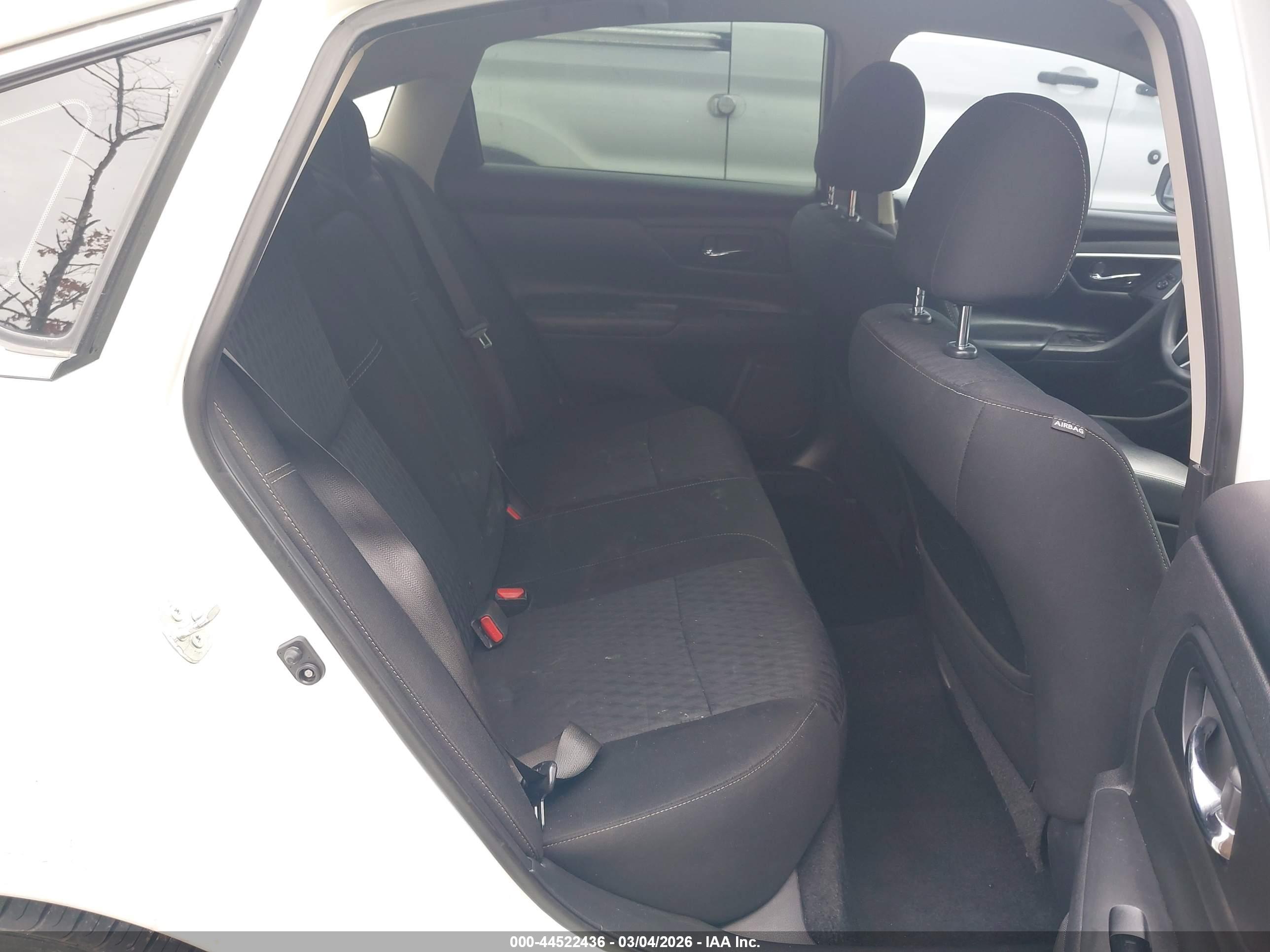 NISSAN ALTIMA image 8