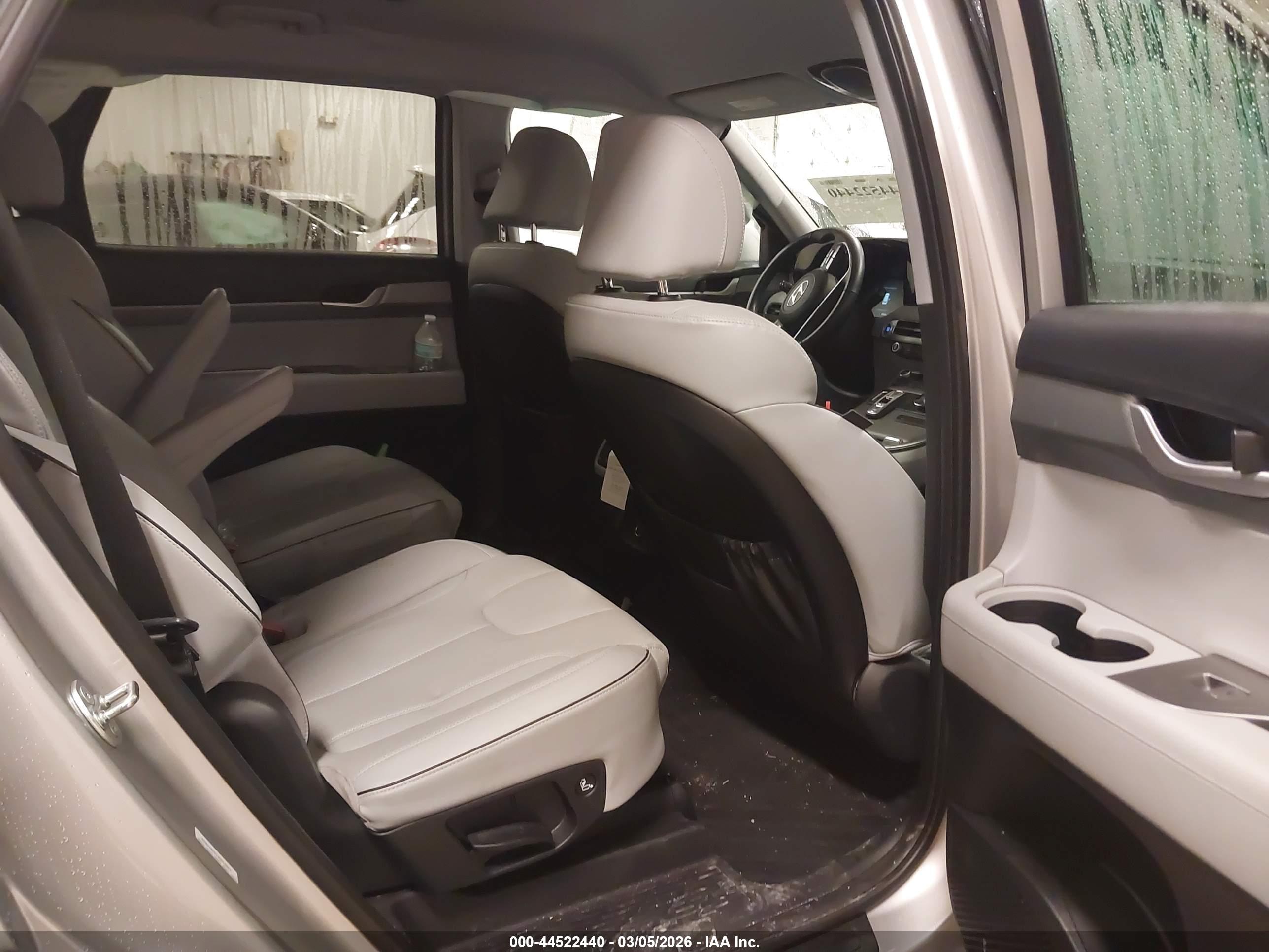 HYUNDAI PALISADE image 8