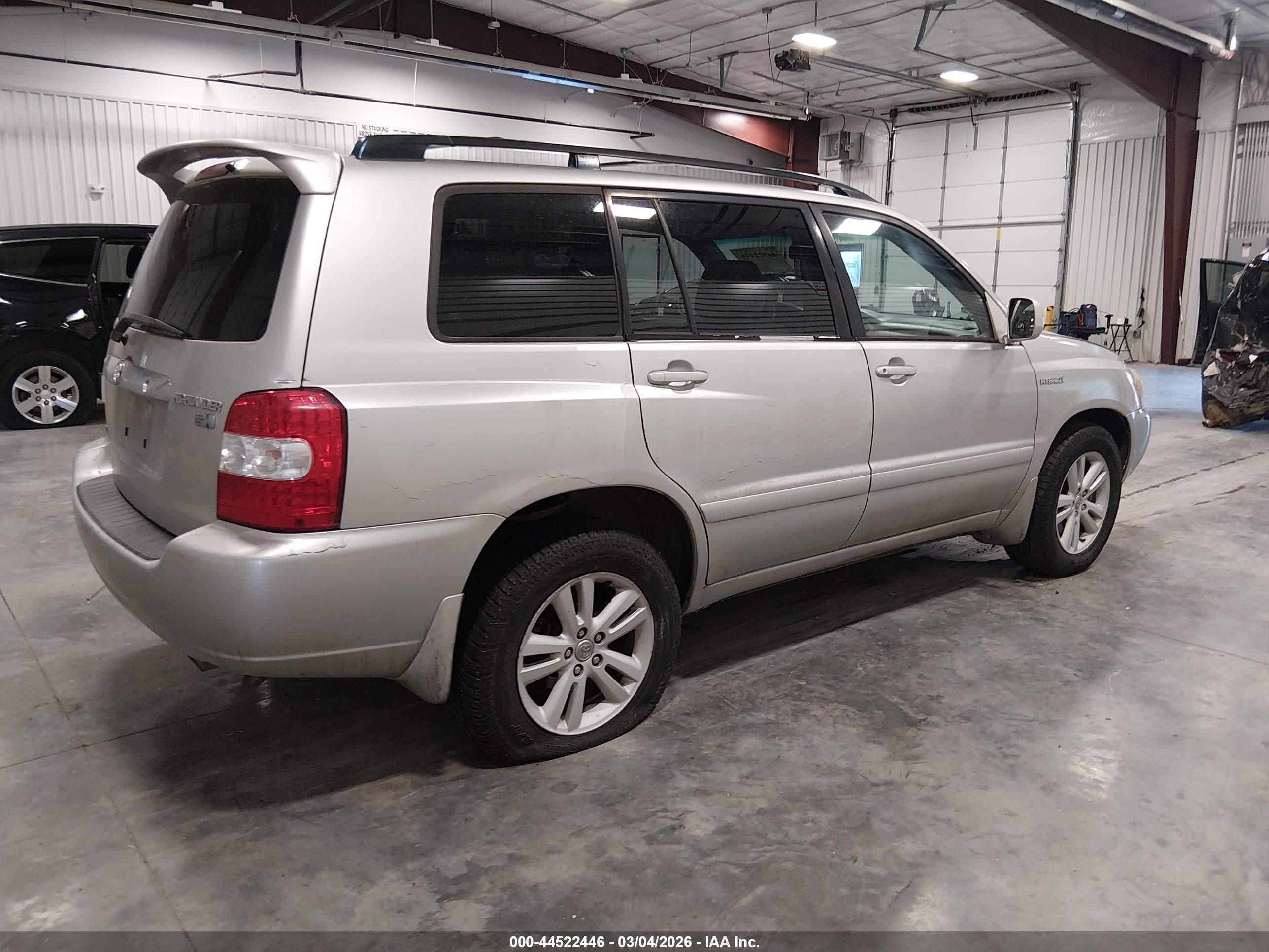 TOYOTA HIGHLANDER image 4