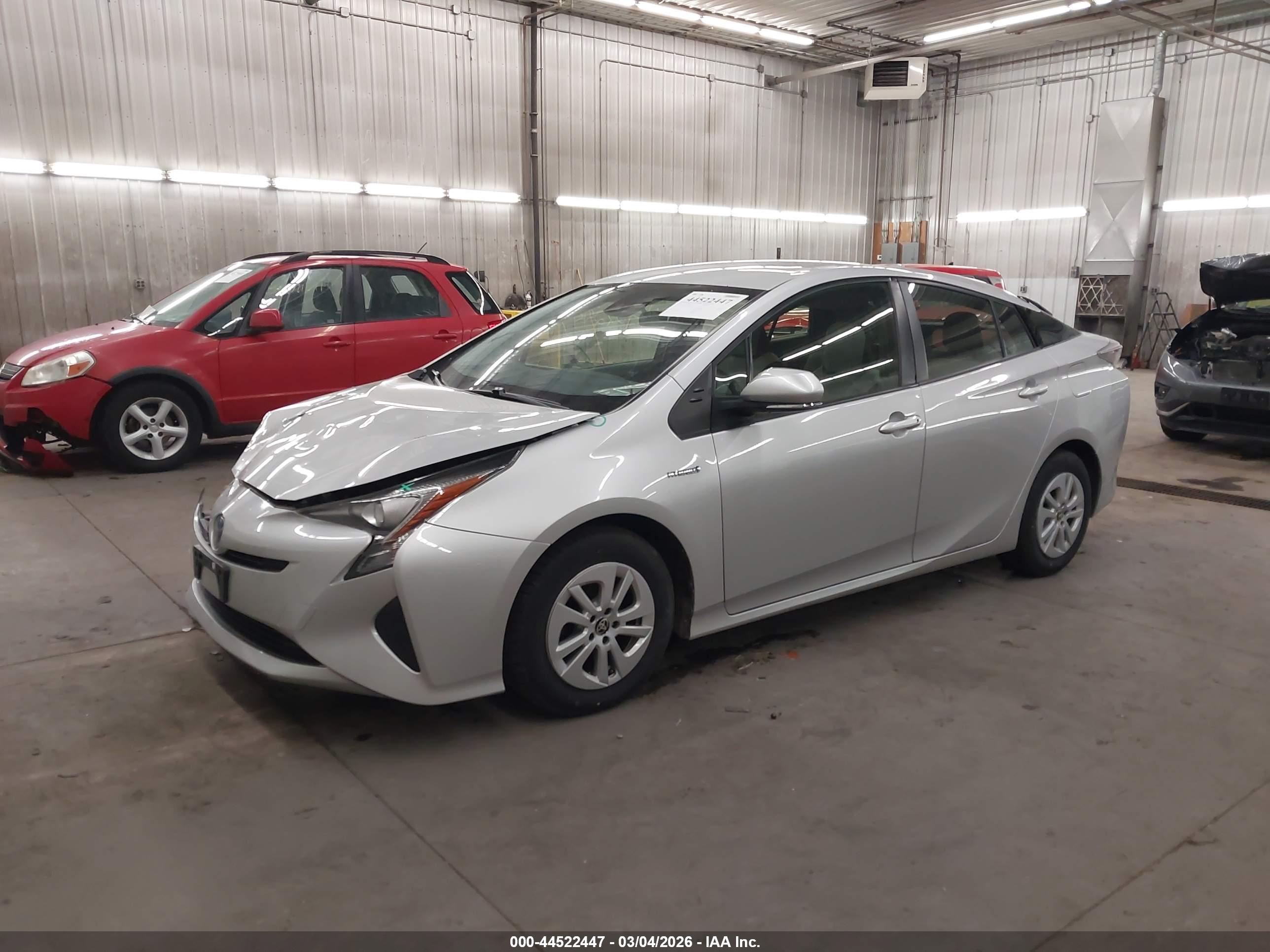 TOYOTA PRIUS image 2