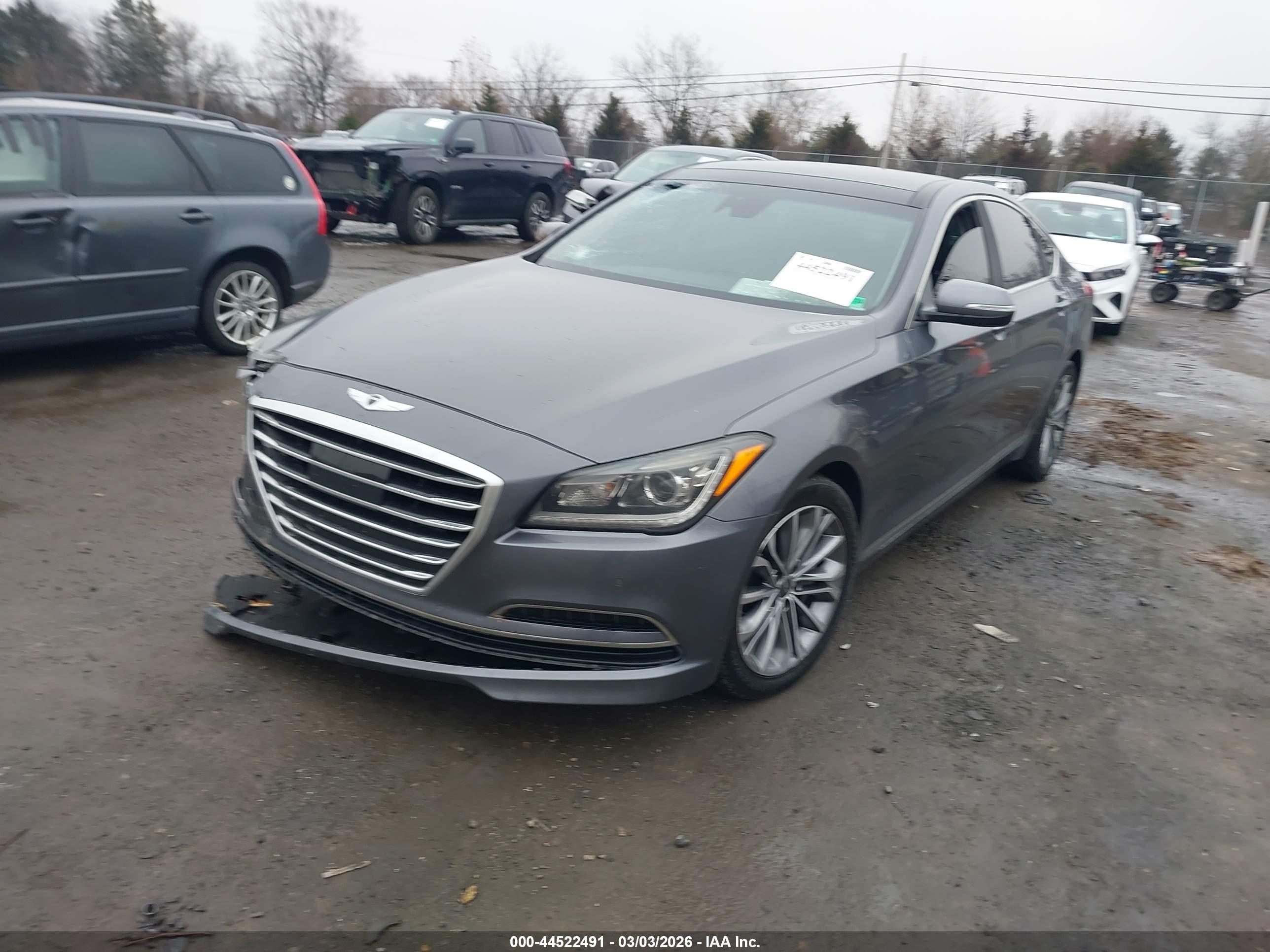 HYUNDAI GENESIS image 2