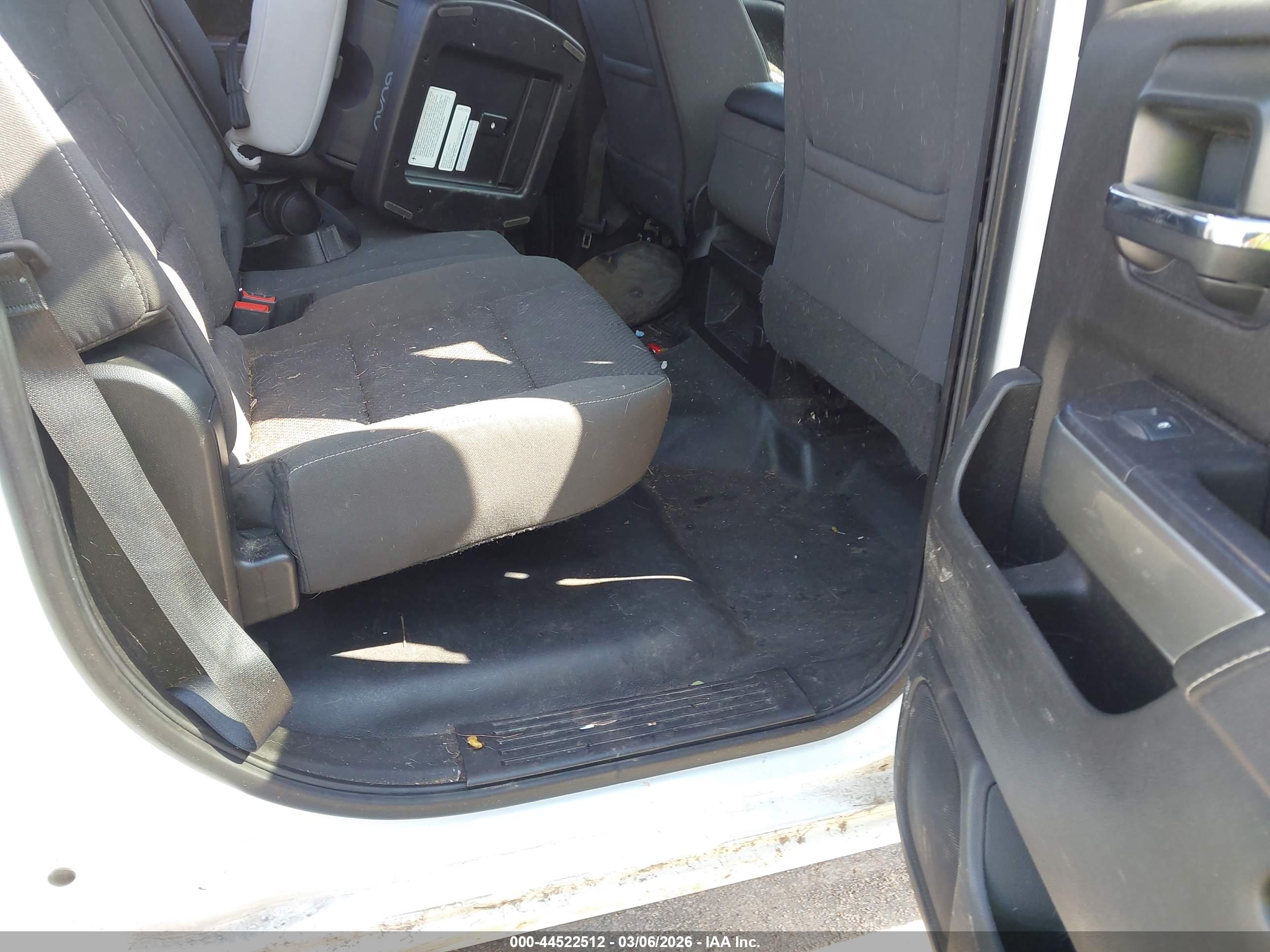 CHEVROLET SILVERADO image 8