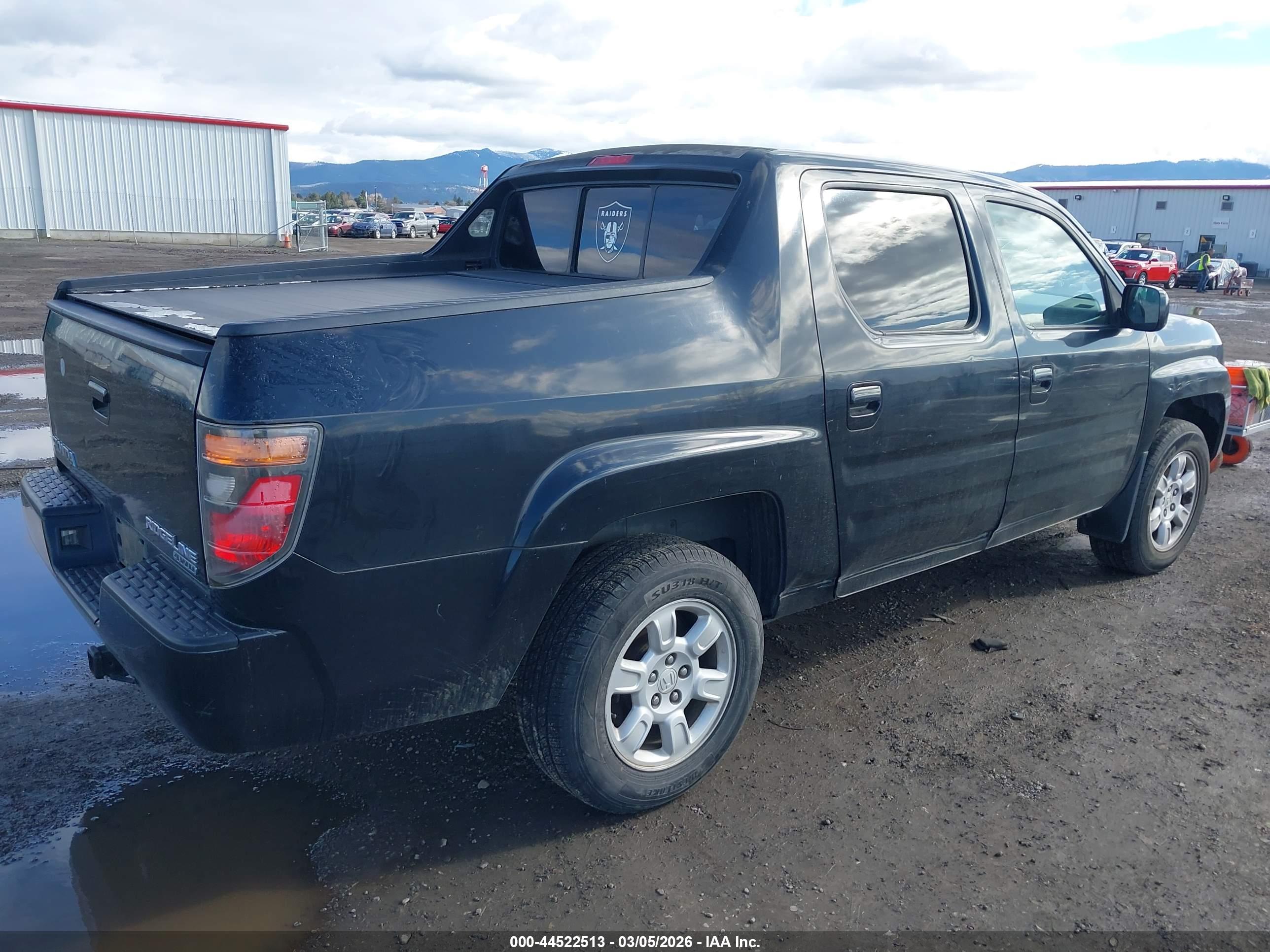HONDA RIDGELINE image 4