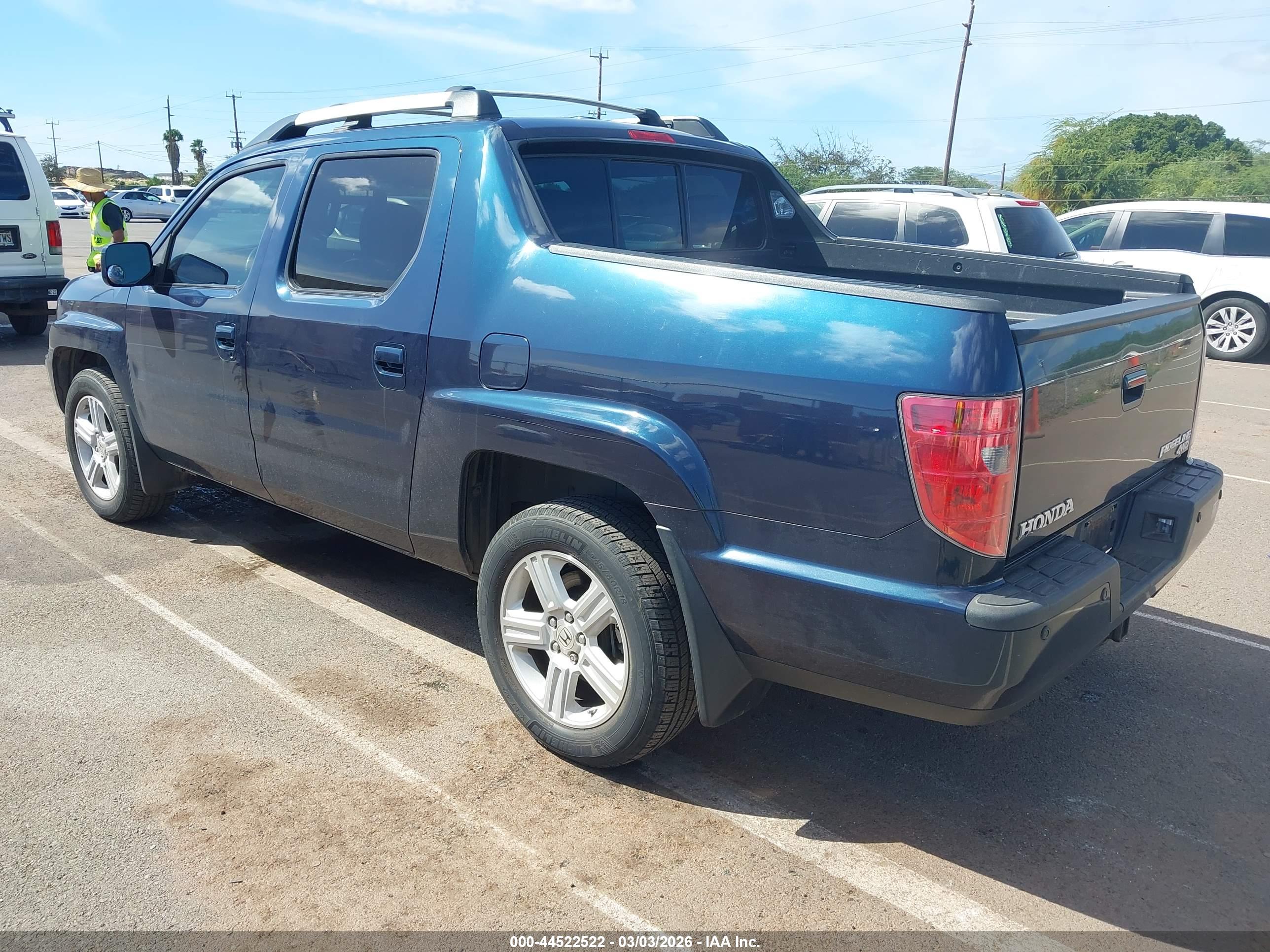 HONDA RIDGELINE image 3