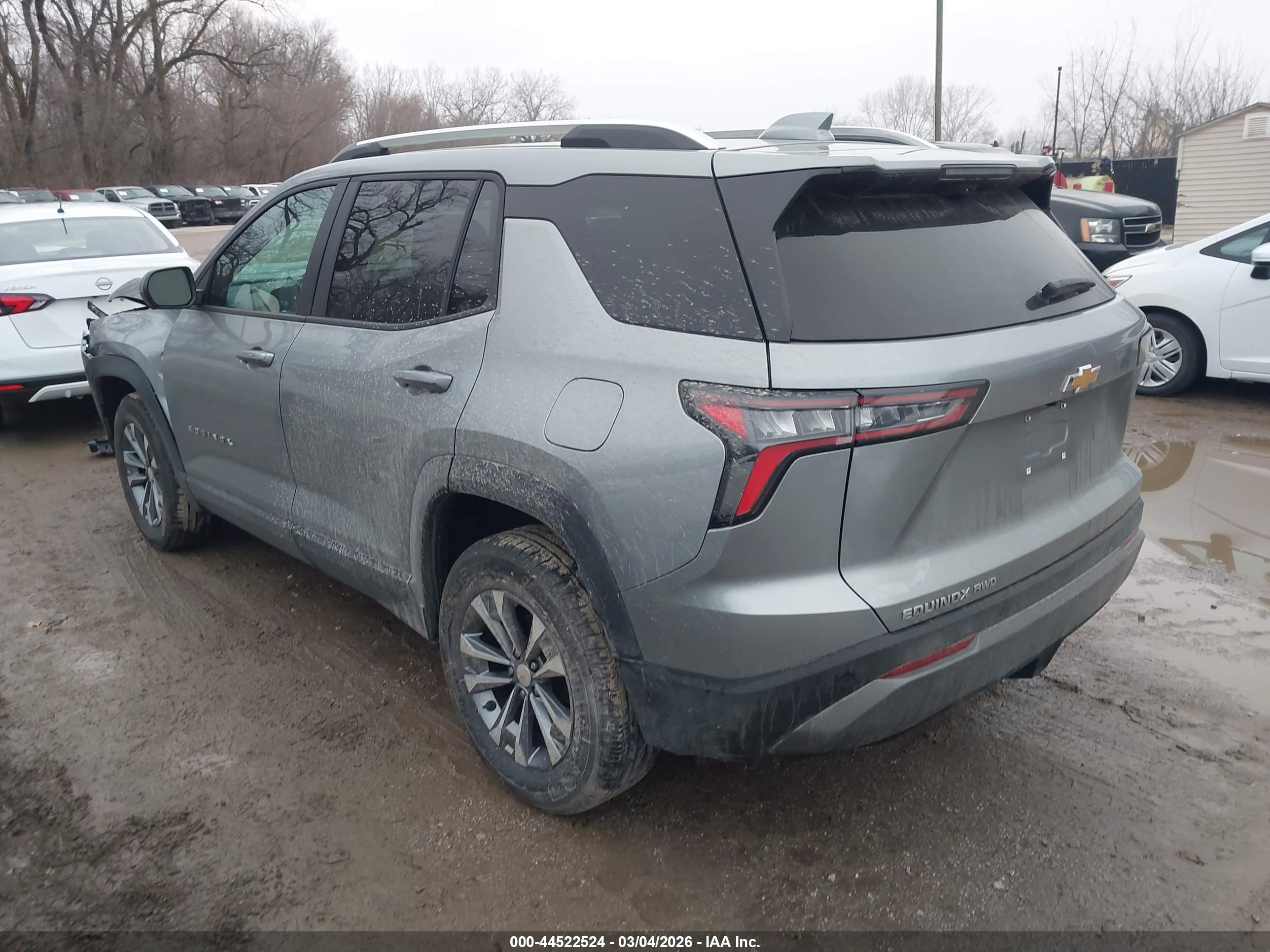CHEVROLET EQUINOX image 3