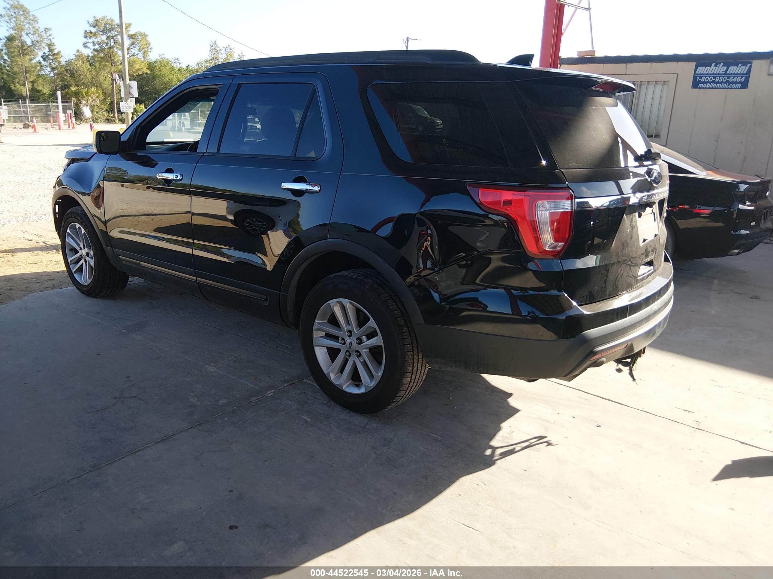 FORD EXPLORER image 3