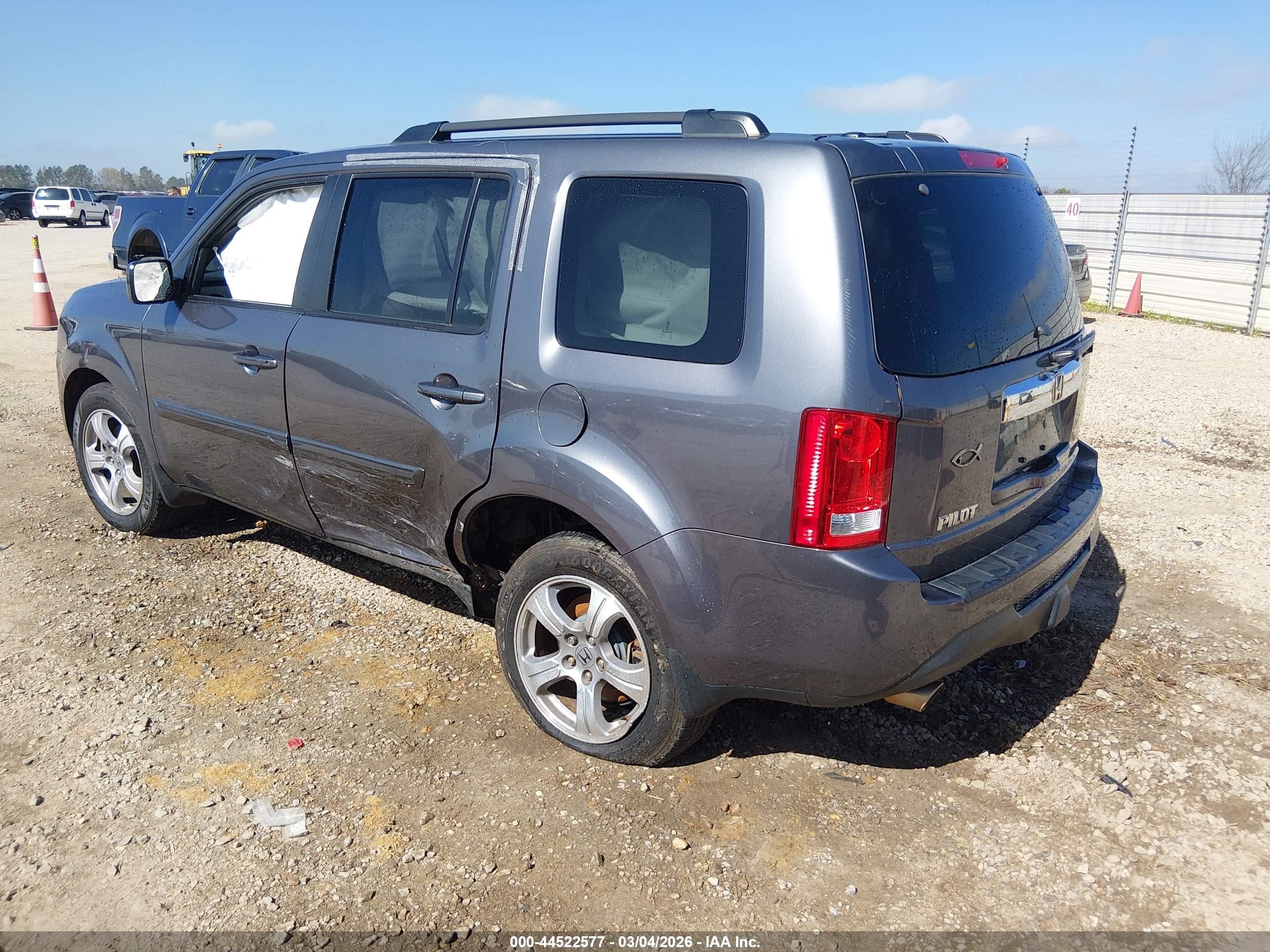 HONDA PILOT image 3