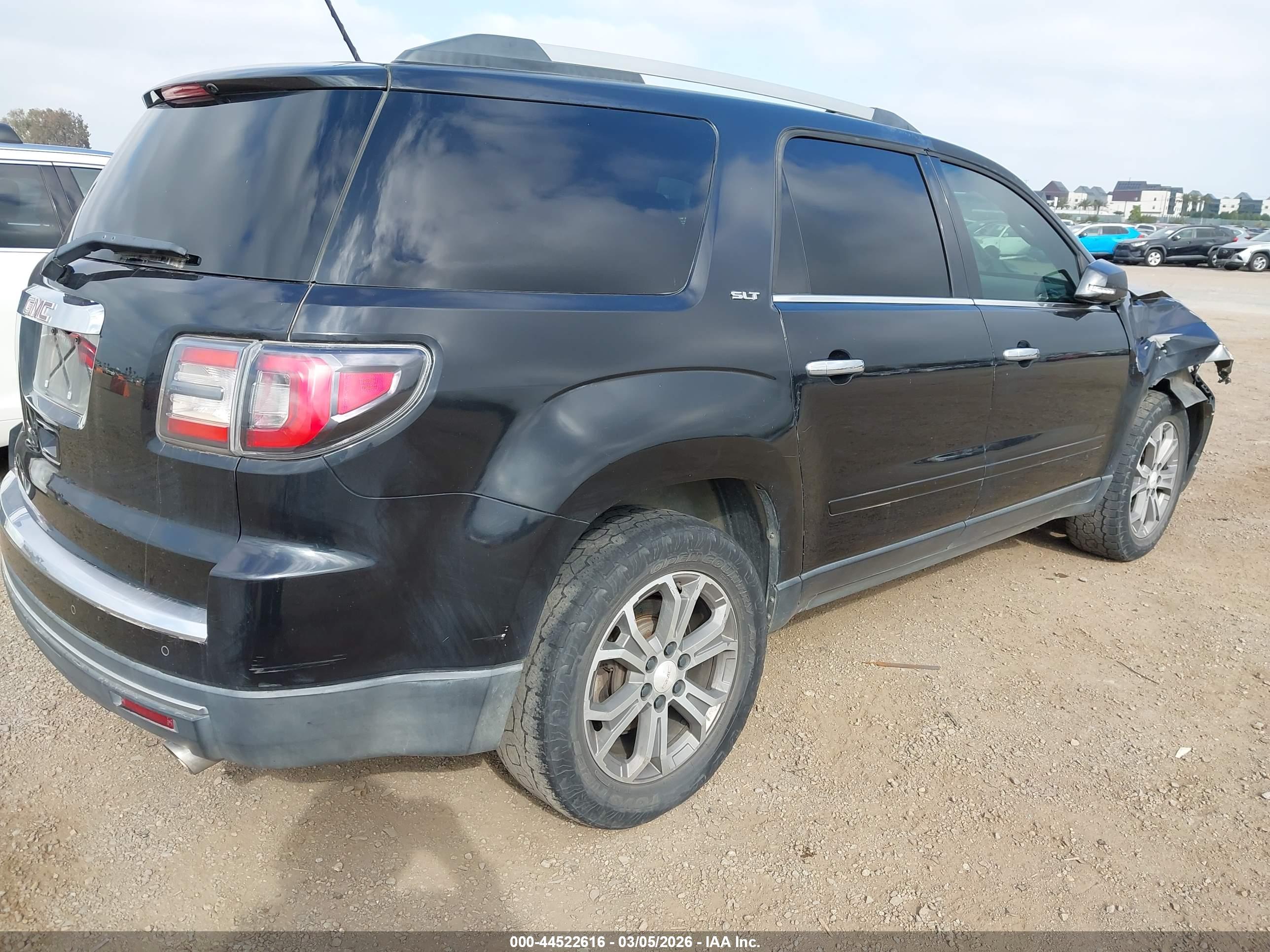 GMC ACADIA image 4