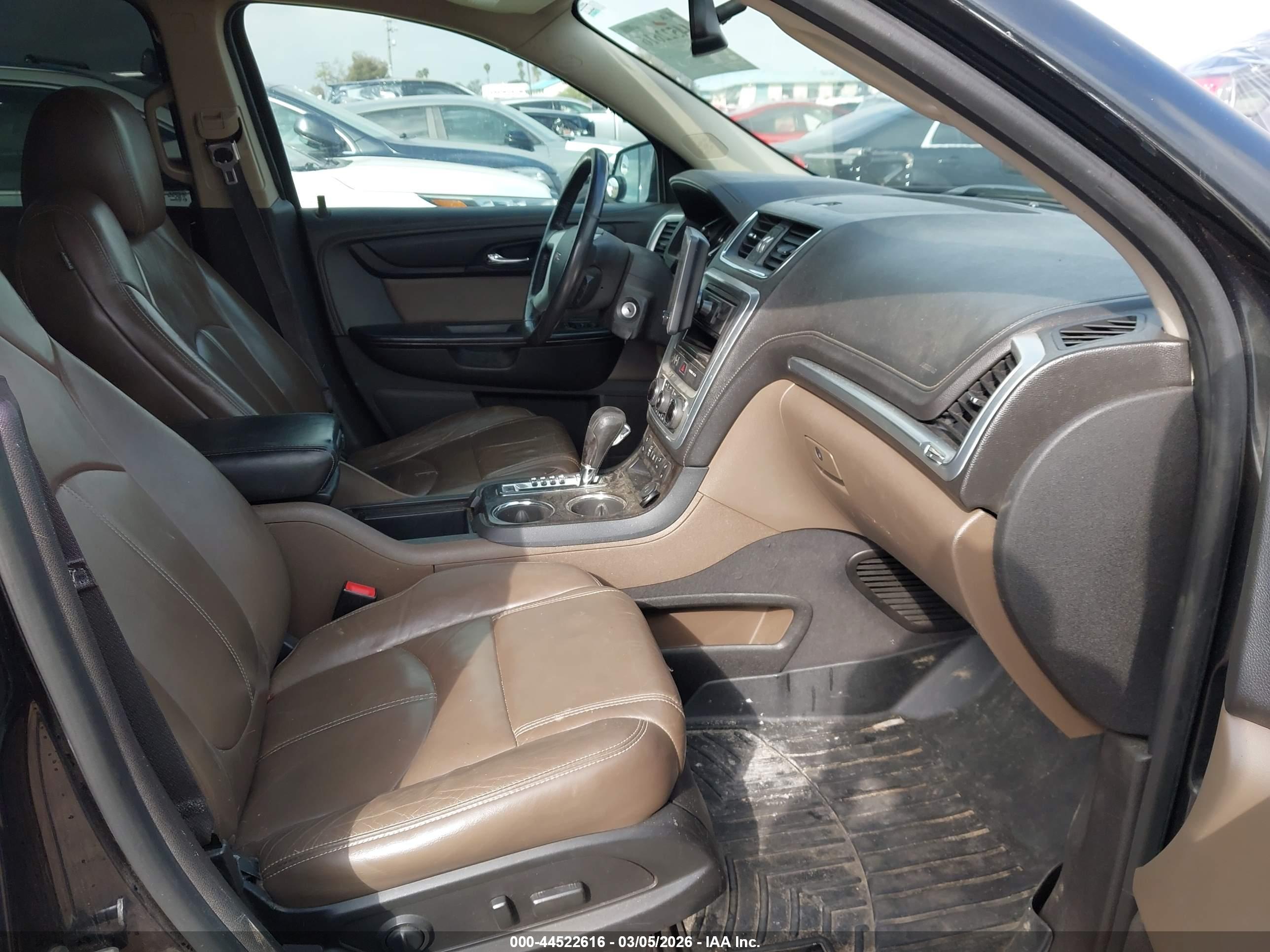 GMC ACADIA image 5