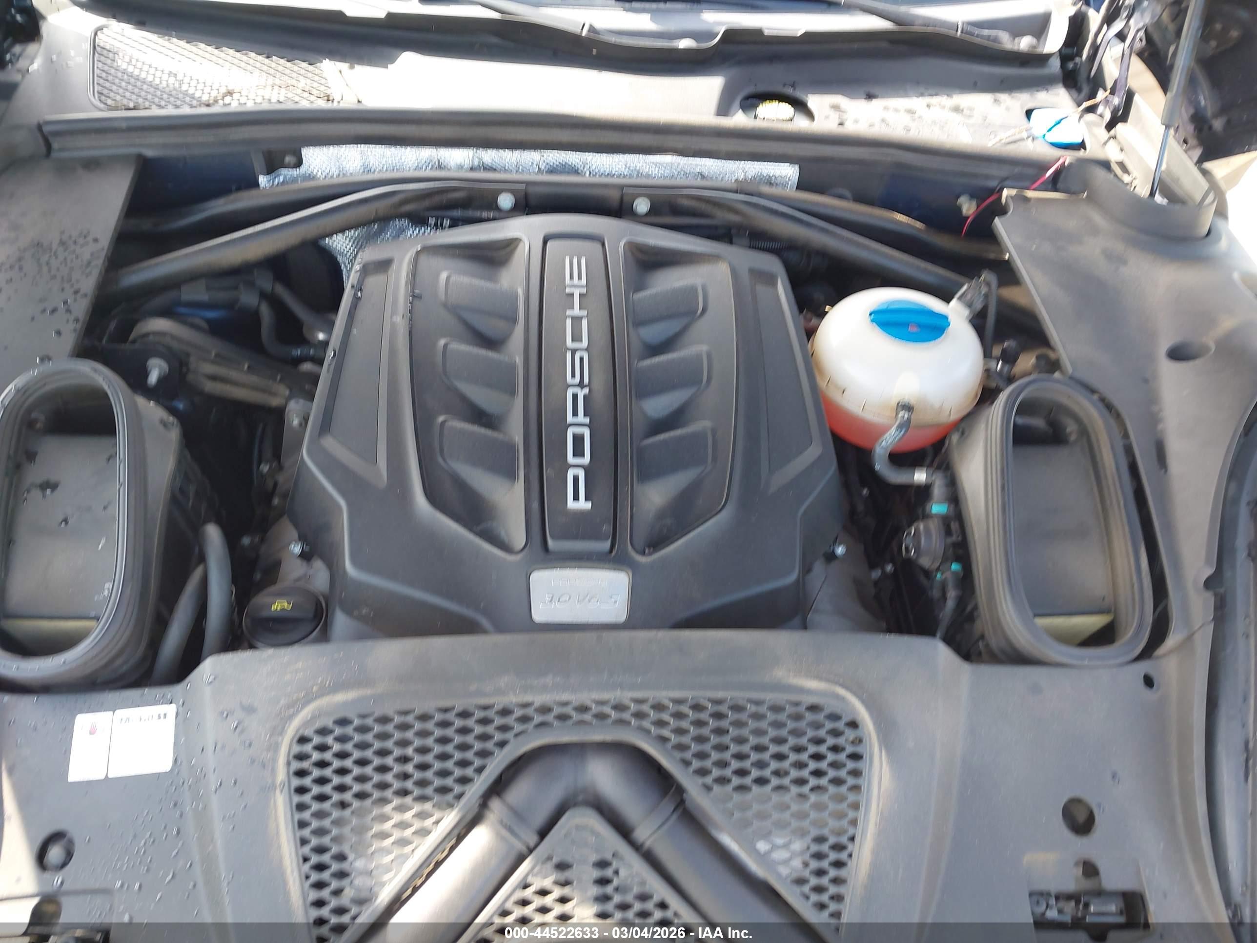 PORSCHE MACAN image 10