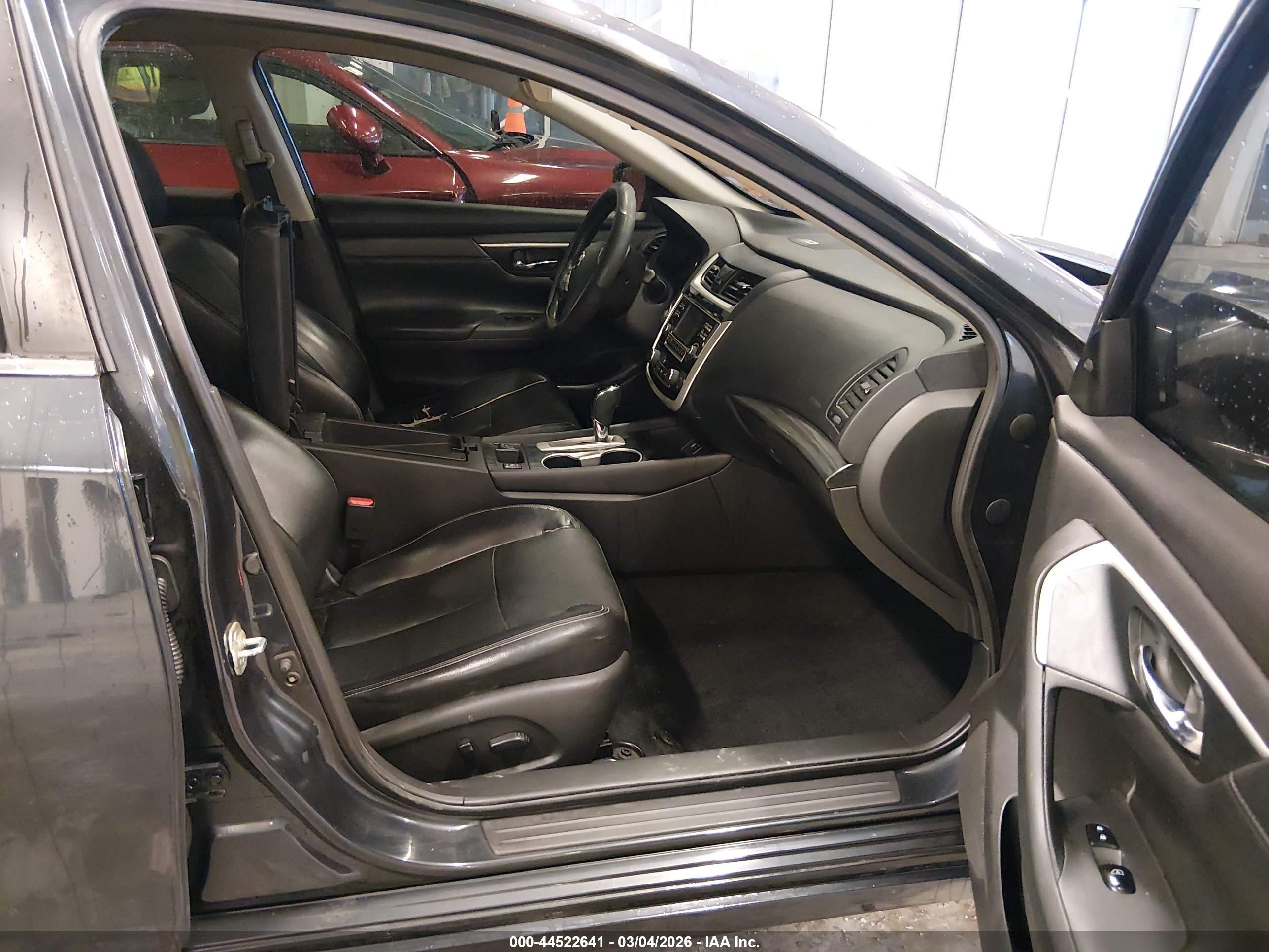 NISSAN ALTIMA image 5